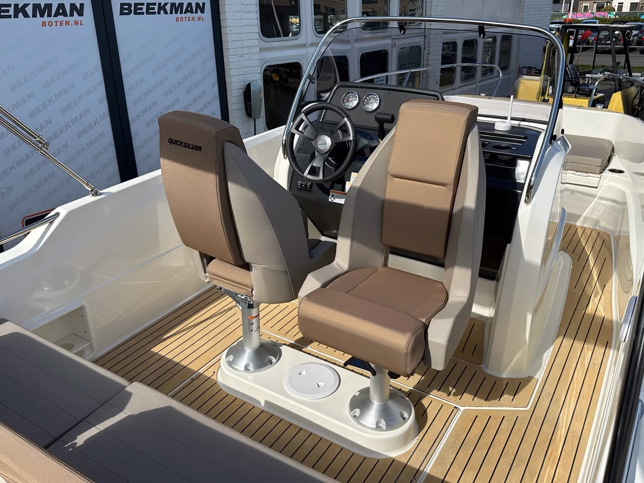 Quicksilver 605 Open