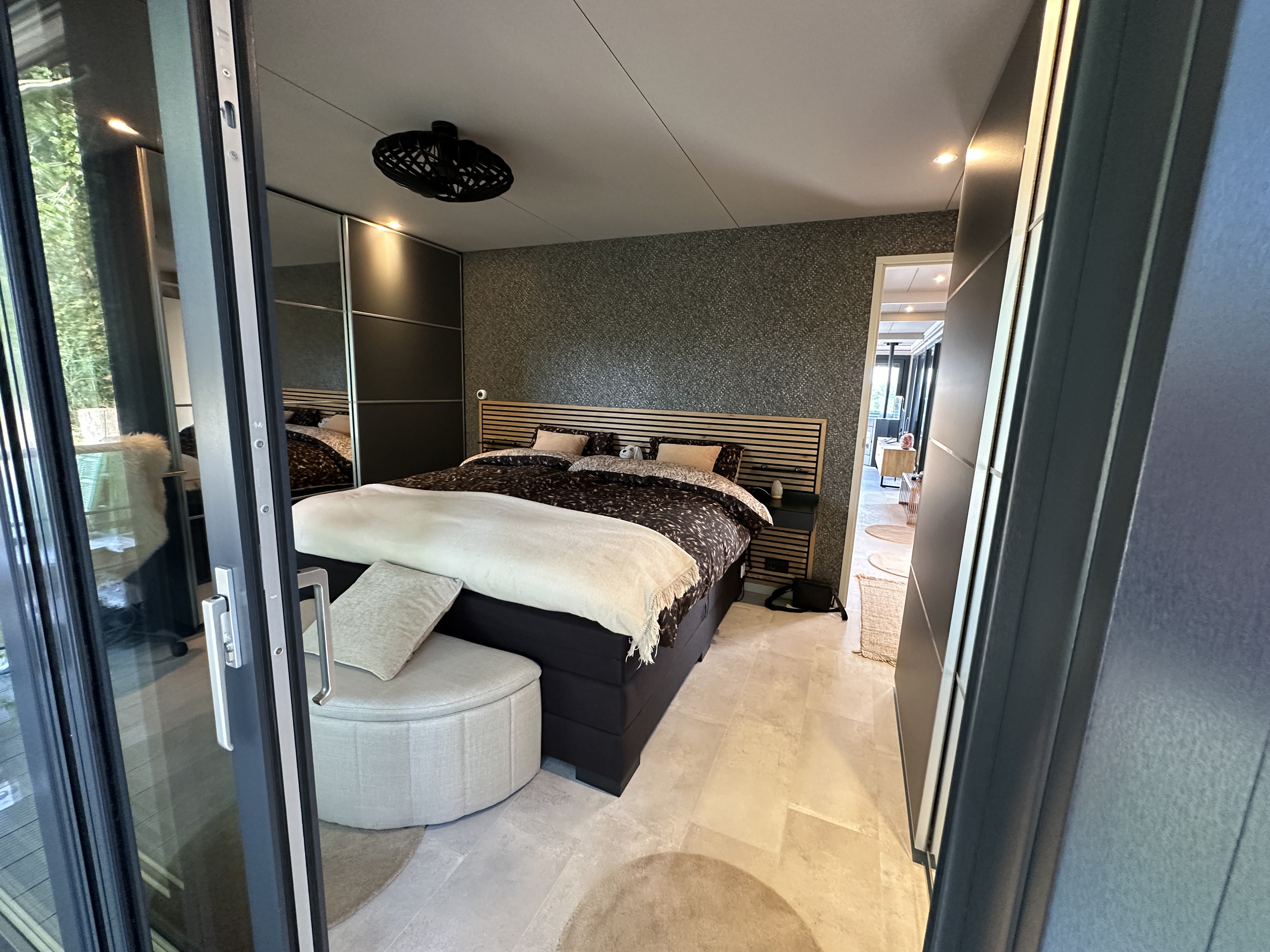 HT-Lofts Houseboat 15m Electric Propulsion