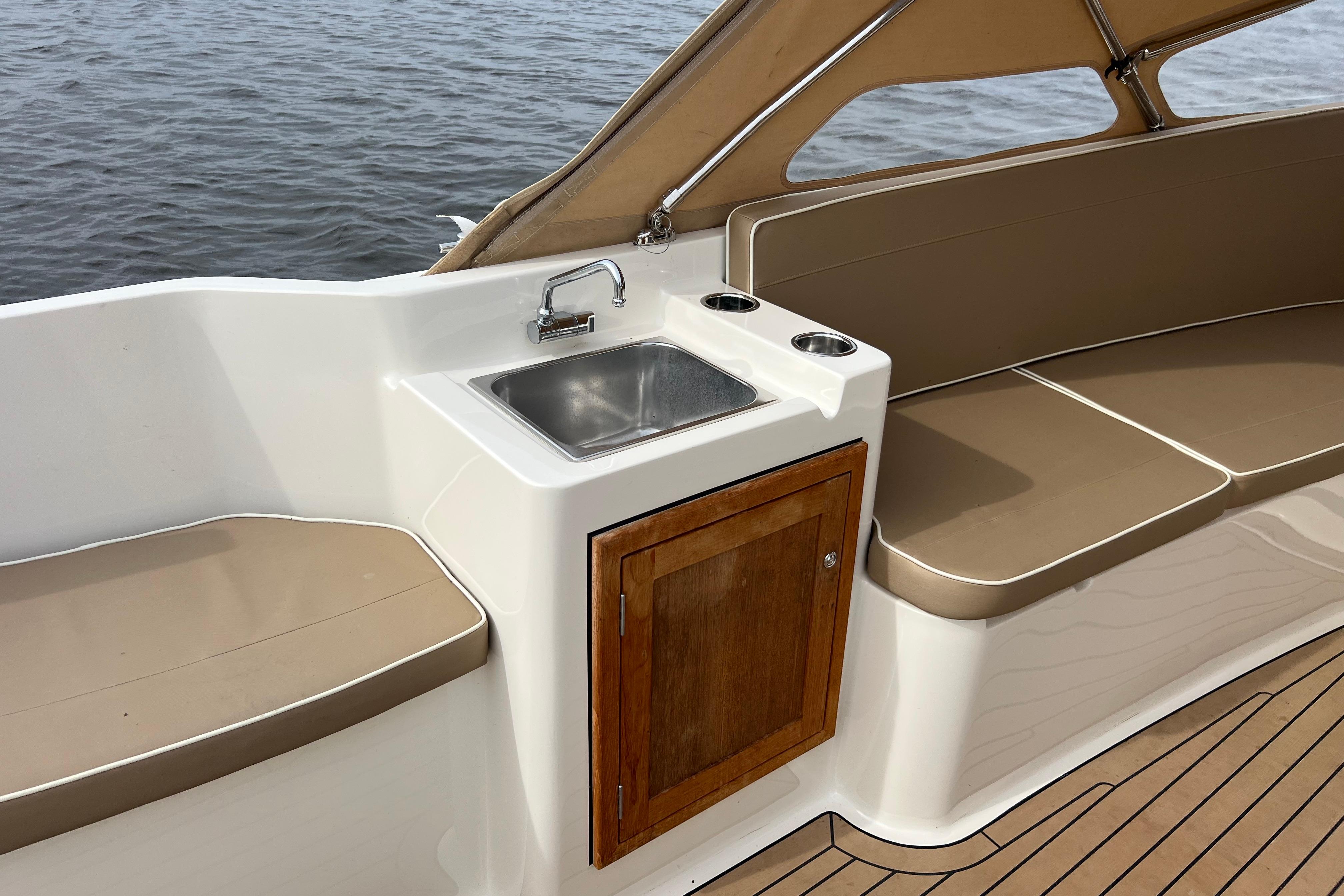 Interboat Intender 780