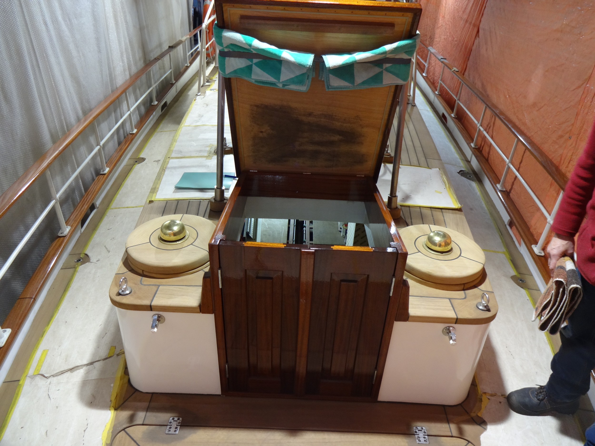 De Vries Lentsch Bakdeksalonkruiser 18.00