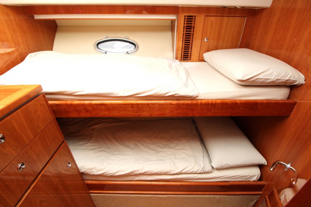 Rivièra 4700 Sport Yacht