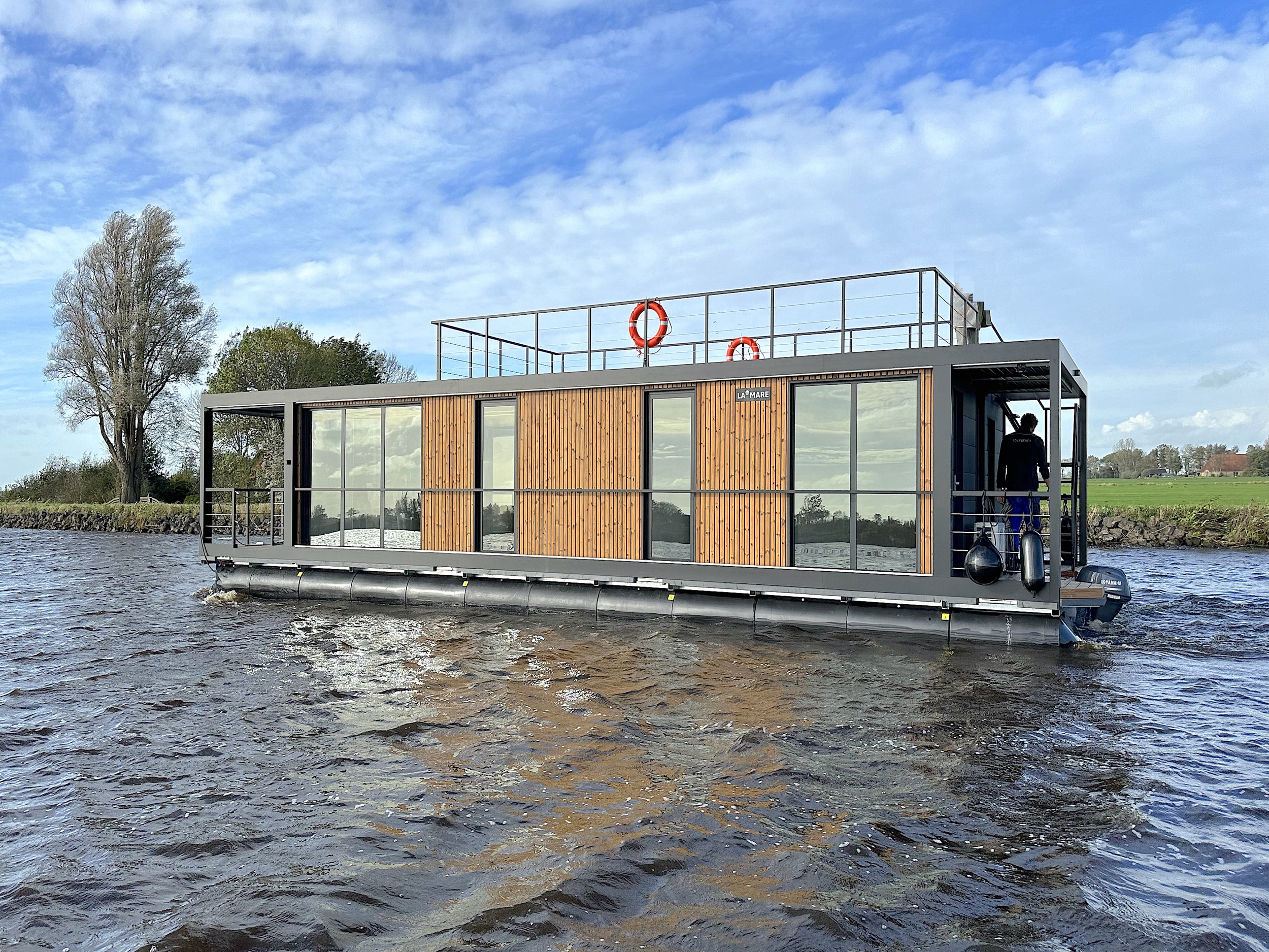 La Mare Houseboat Modern 15 ProLine