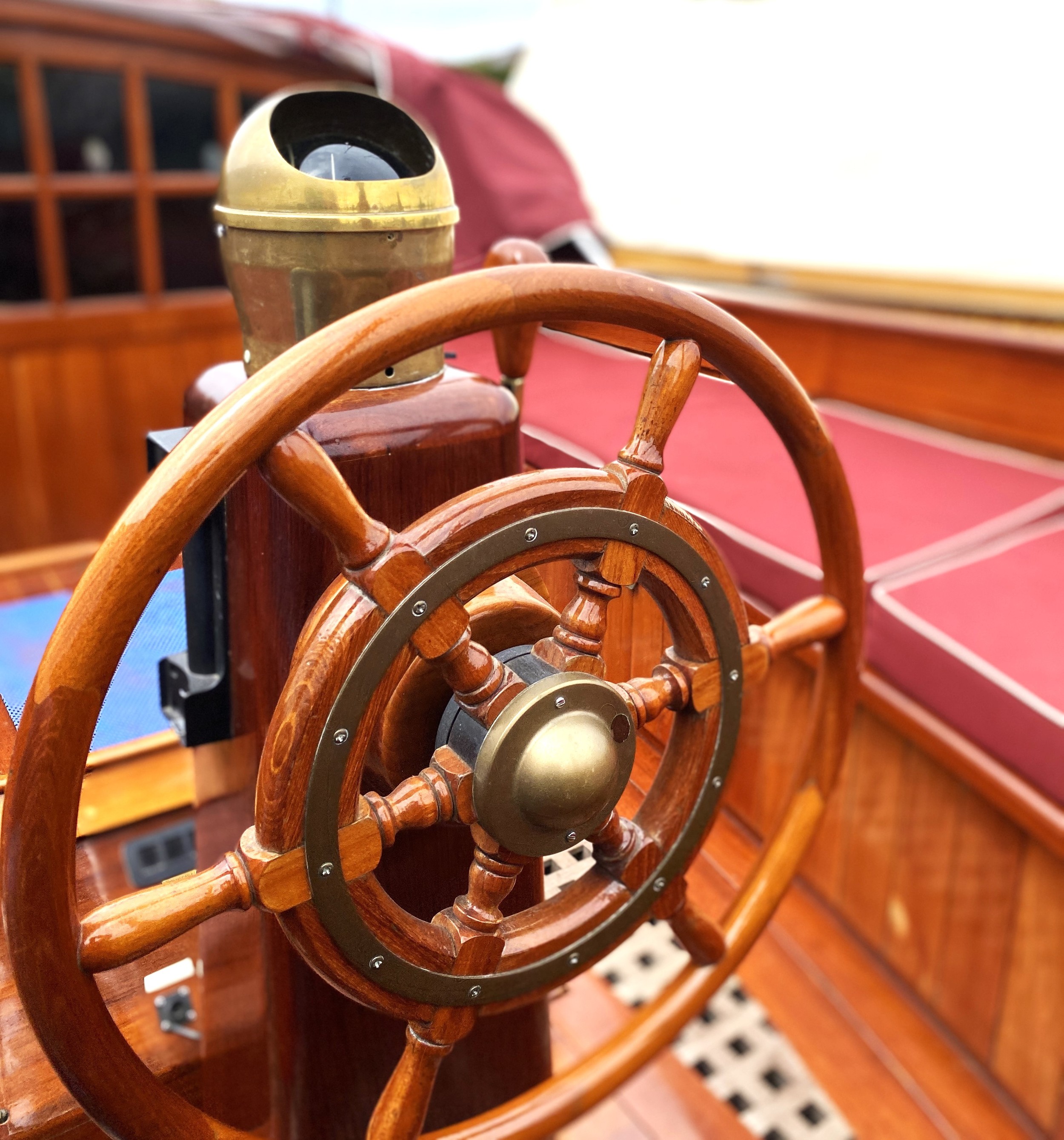 Scherpel Kajuitsloep Teak/ Mahonie