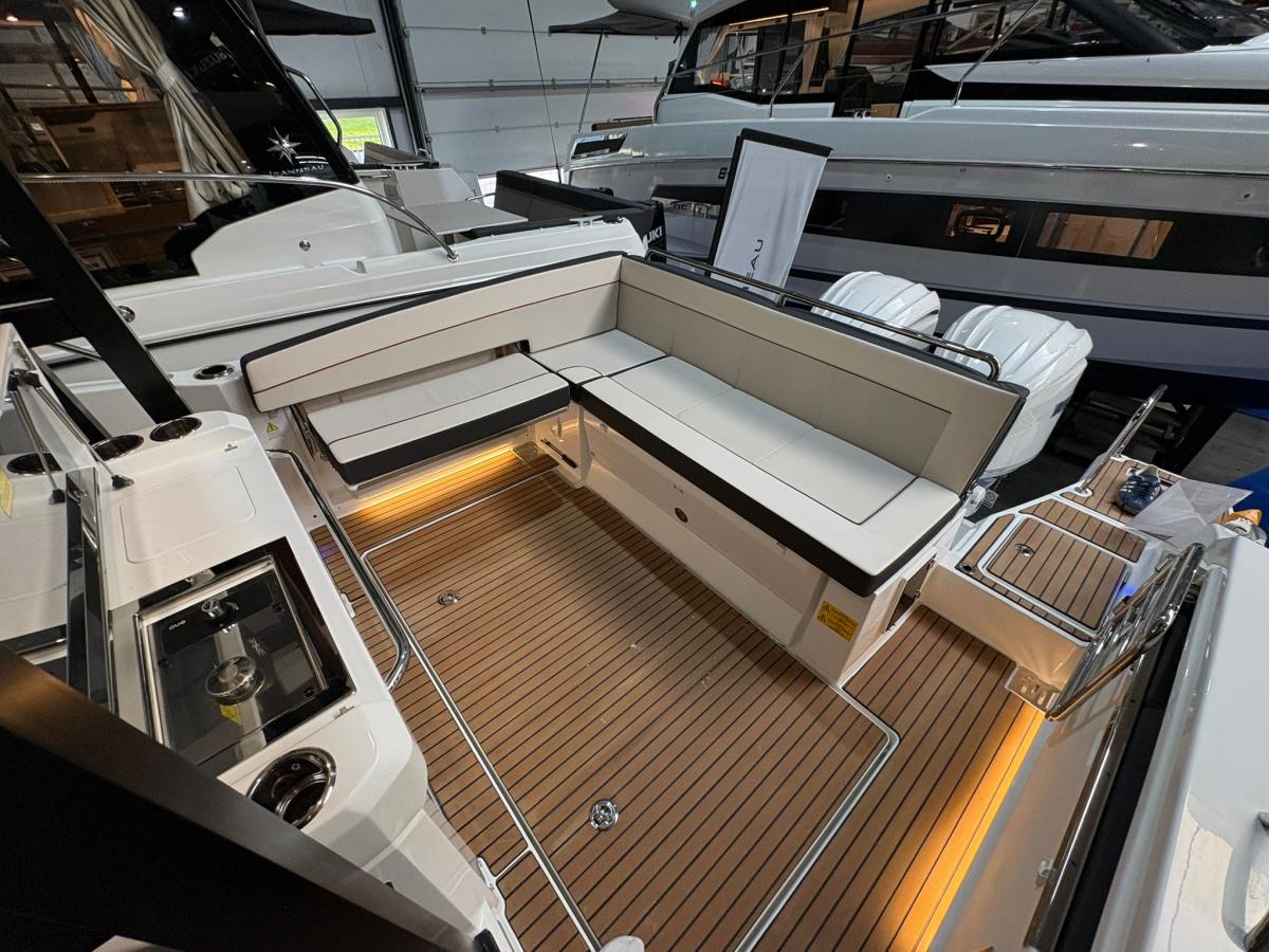 Jeanneau Cap Camarat 9.0 WA S2