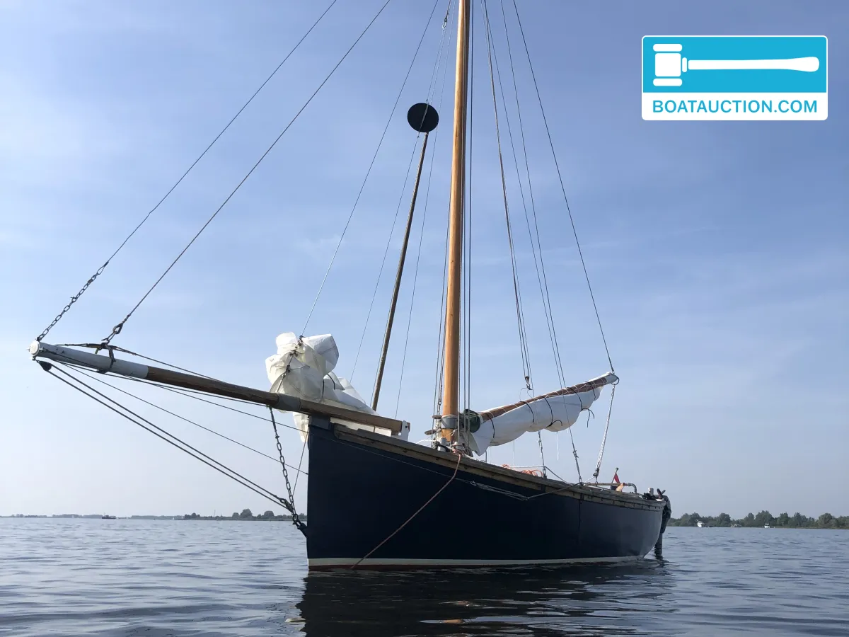 Falmouth Working Boat 690