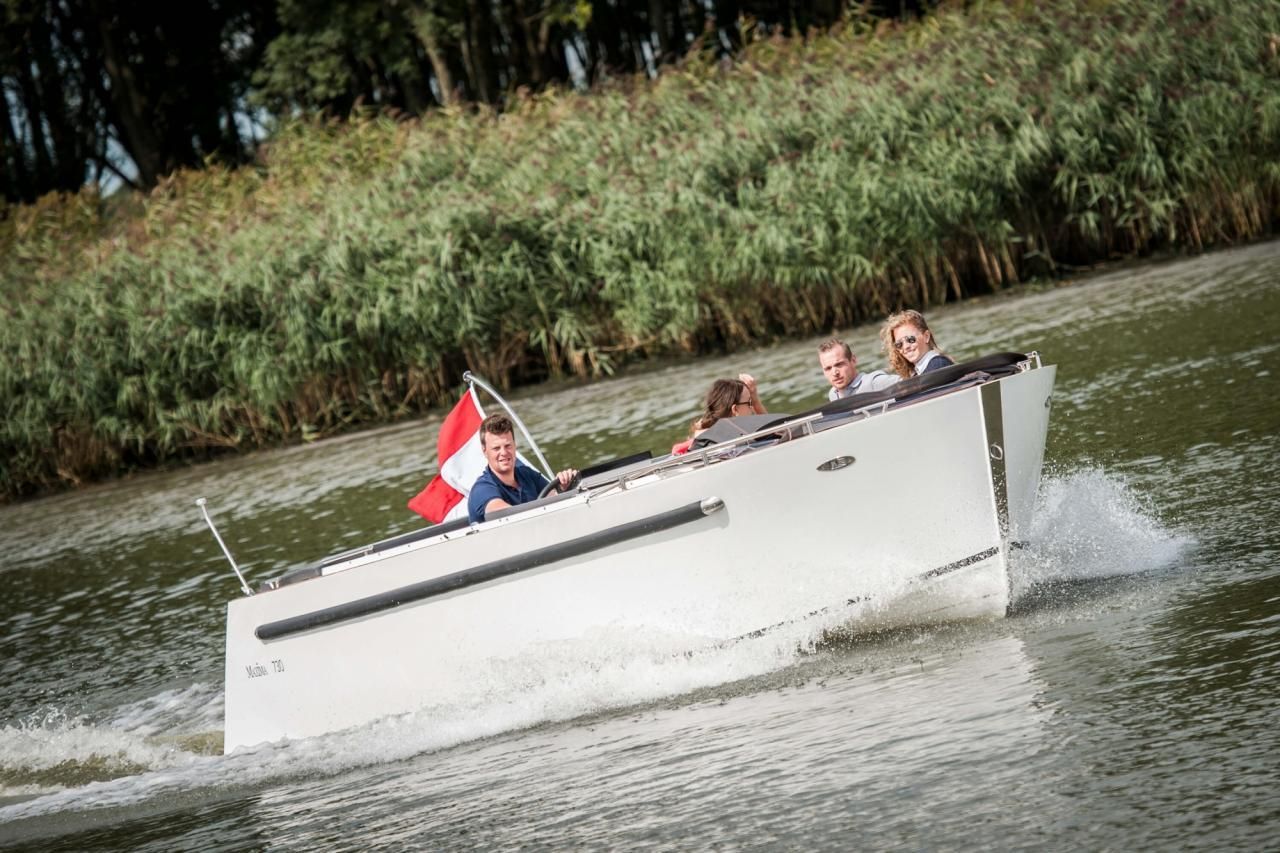 Maxima 730 tender