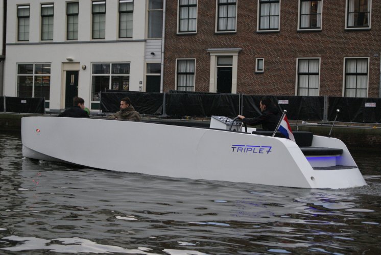 Triple 7 tender 