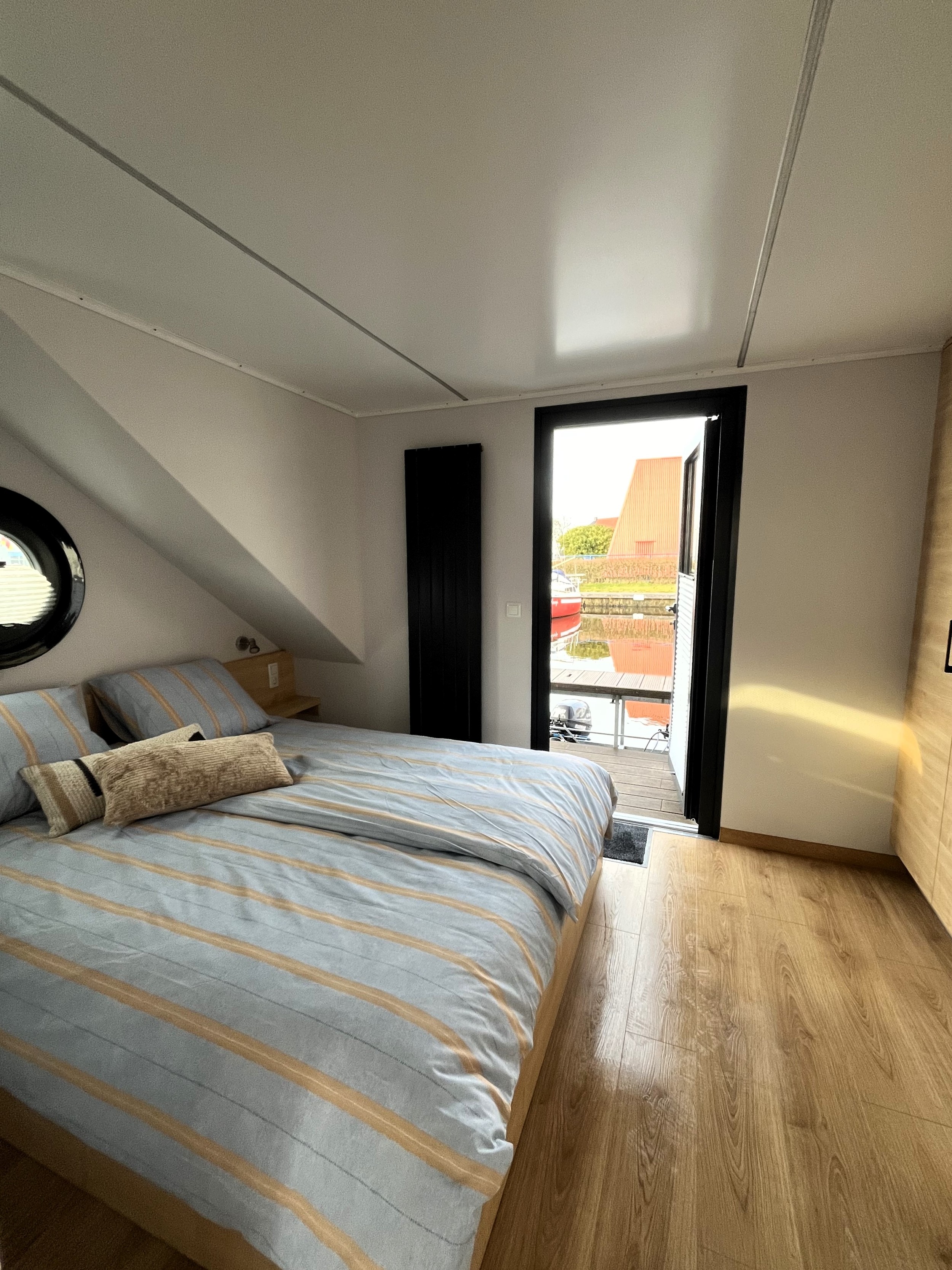 Campi 400 Houseboat (special 1 Sleepingroom))