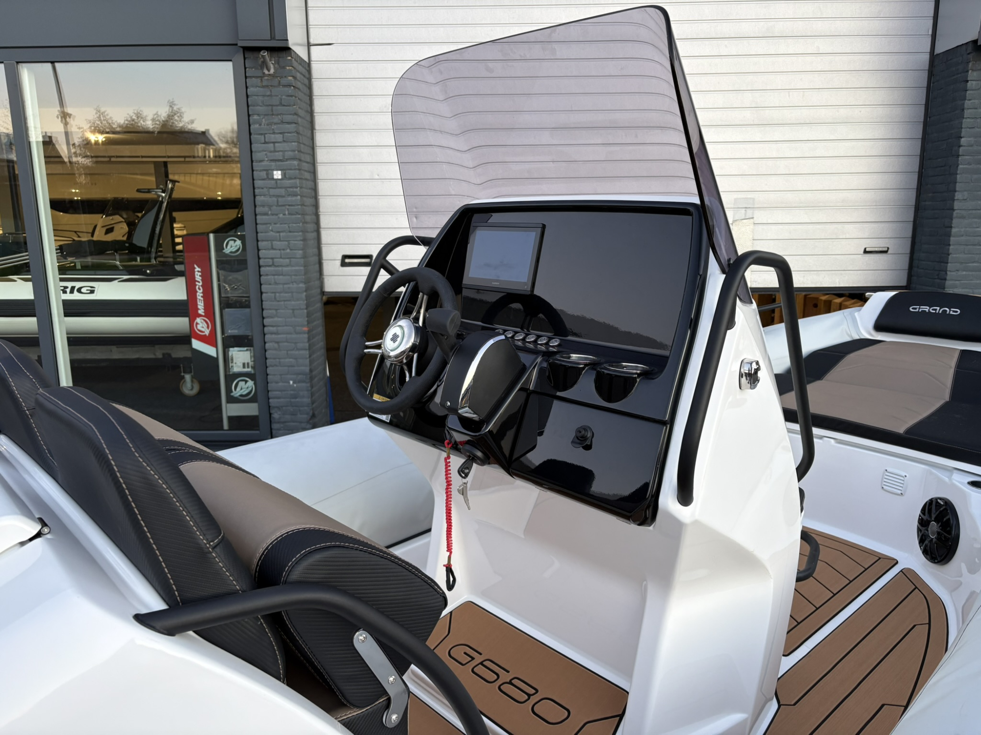 Grand Ribs Grand Golden Line G680 met Mercury 200 pk V8 op voorraad!