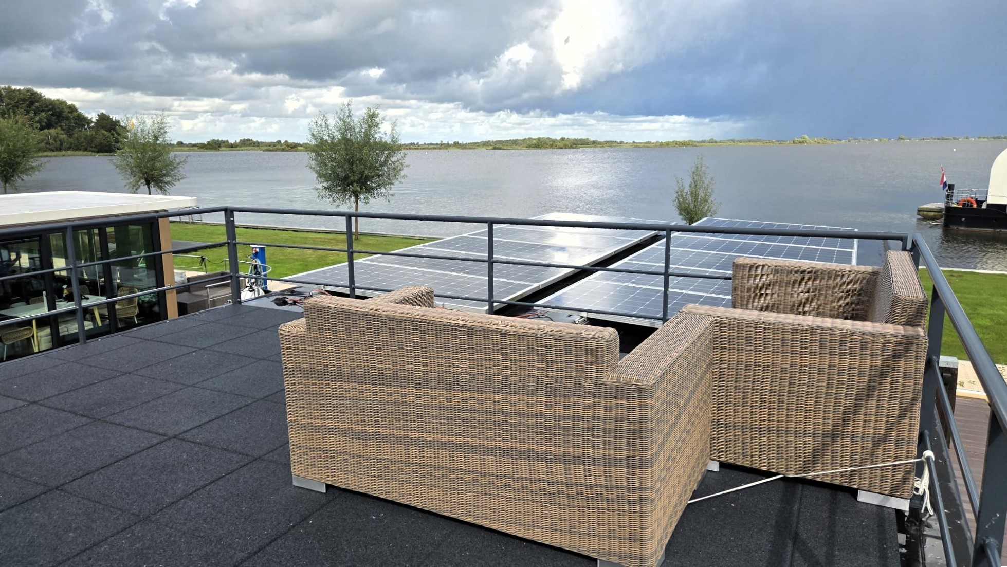 Castalia Evt. Met Koopligplaats Special Houseboat 1460 X 500