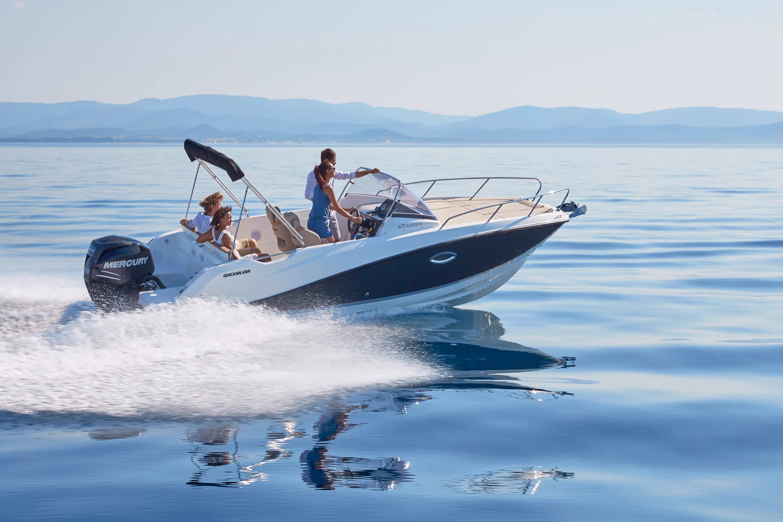 Quicksilver 675 Sundeck