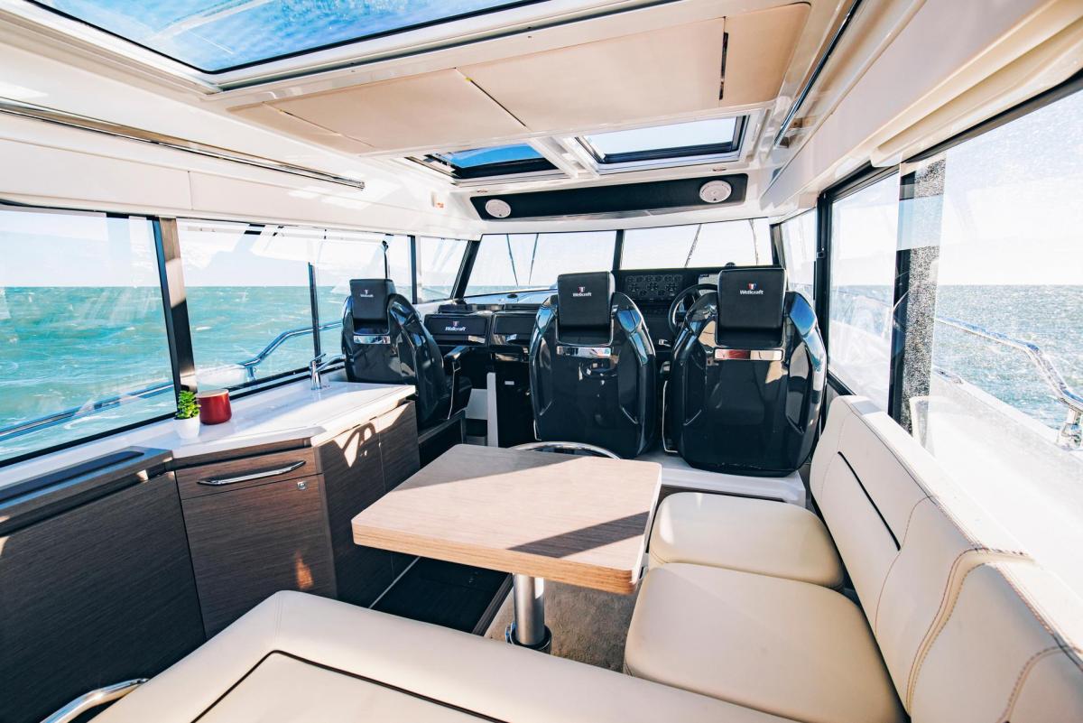 WELLCRAFT 38 EXPLORER