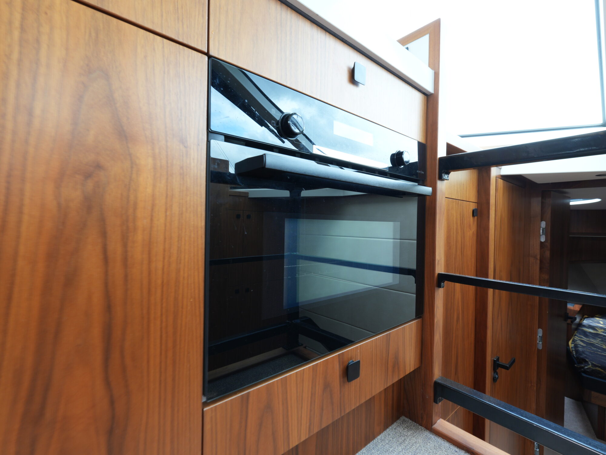 Van den Hoven Executive 15.00 MK II