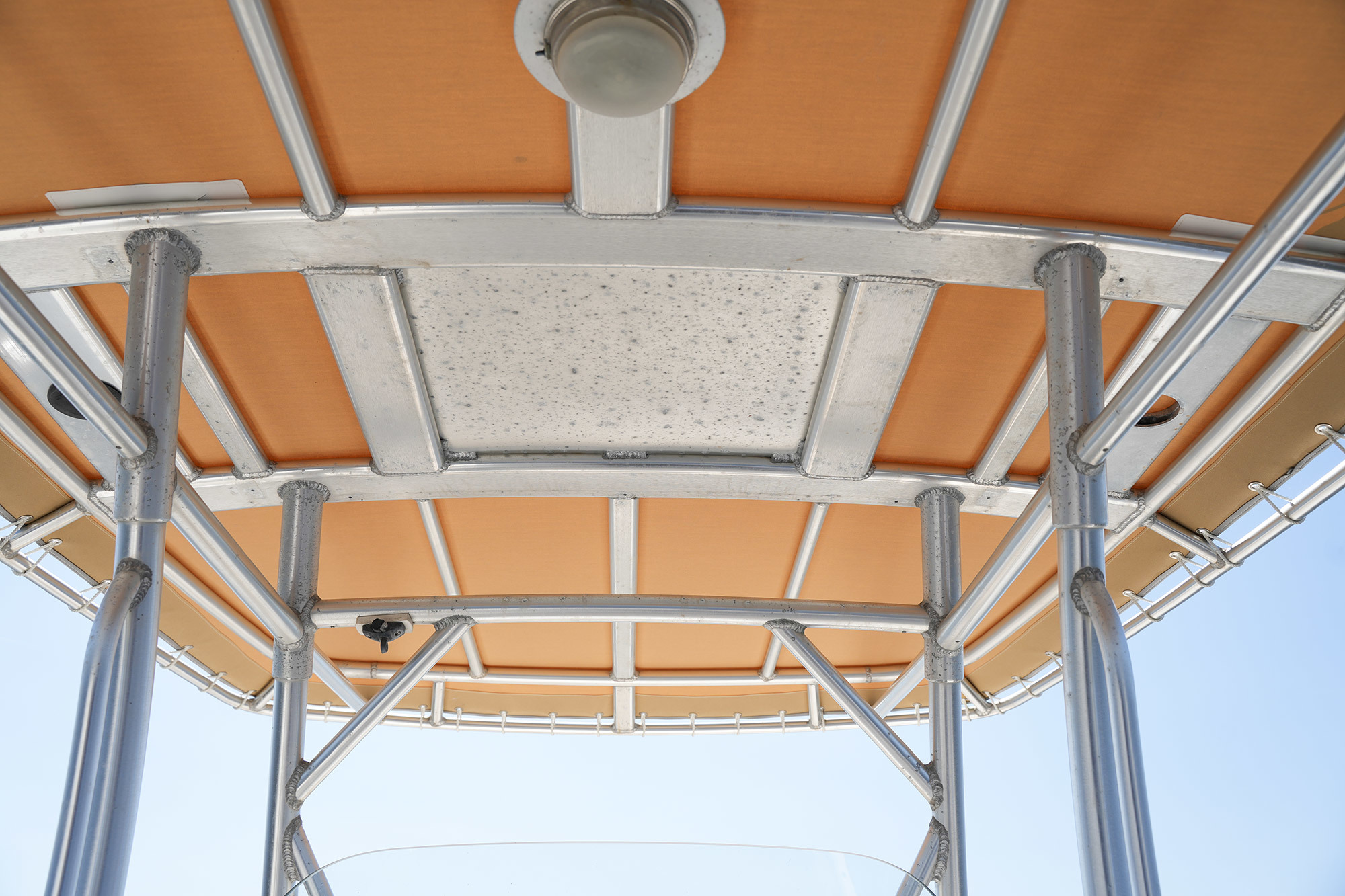 Boston Whaler 270 Outrage