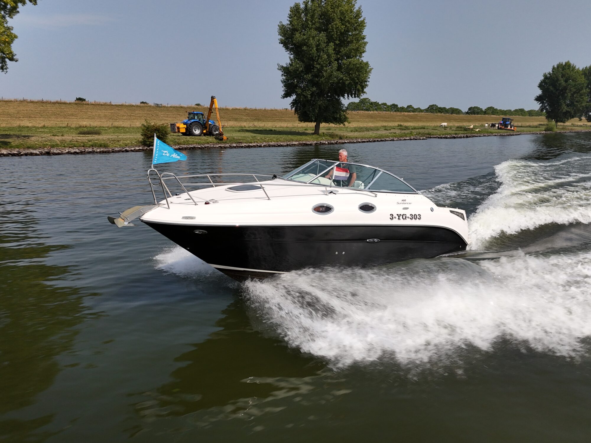 Sea Ray 255 Sundancer