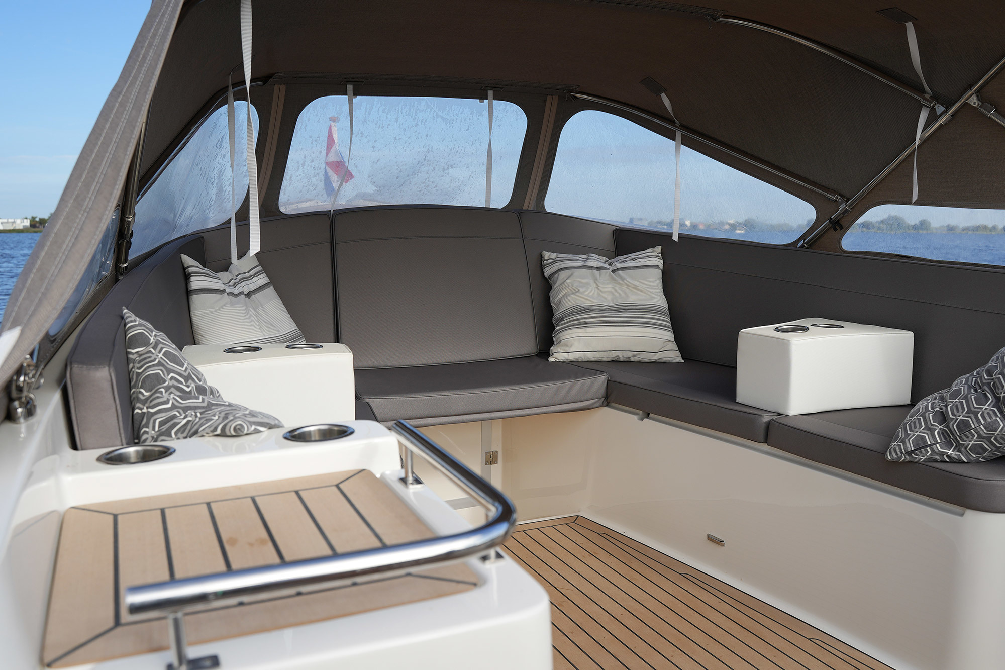 Interboat Intender 780