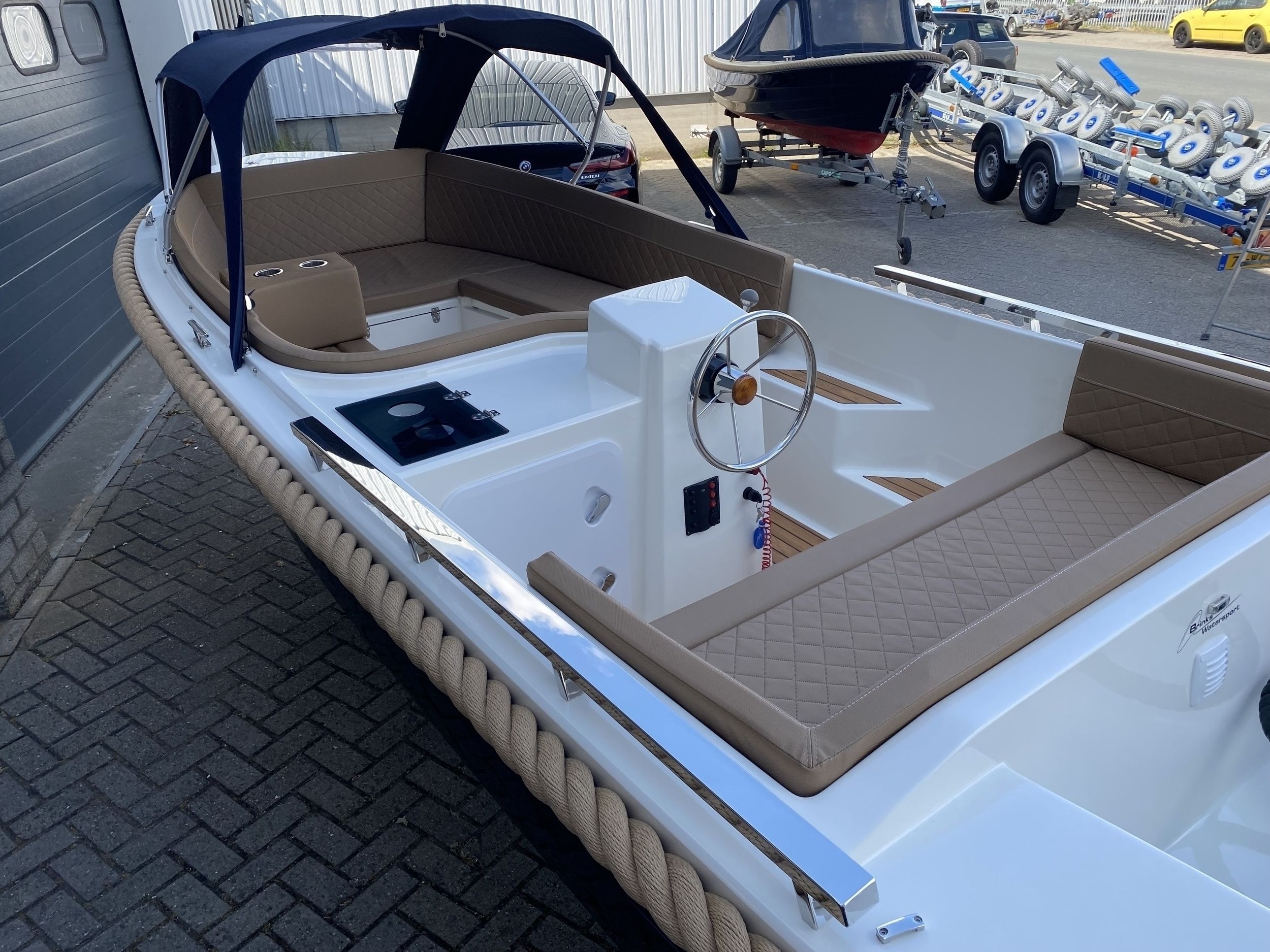 Silver Yacht Silver 525