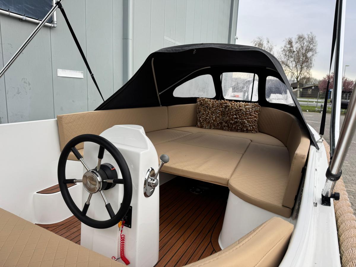 Rietdieper 565 Tender