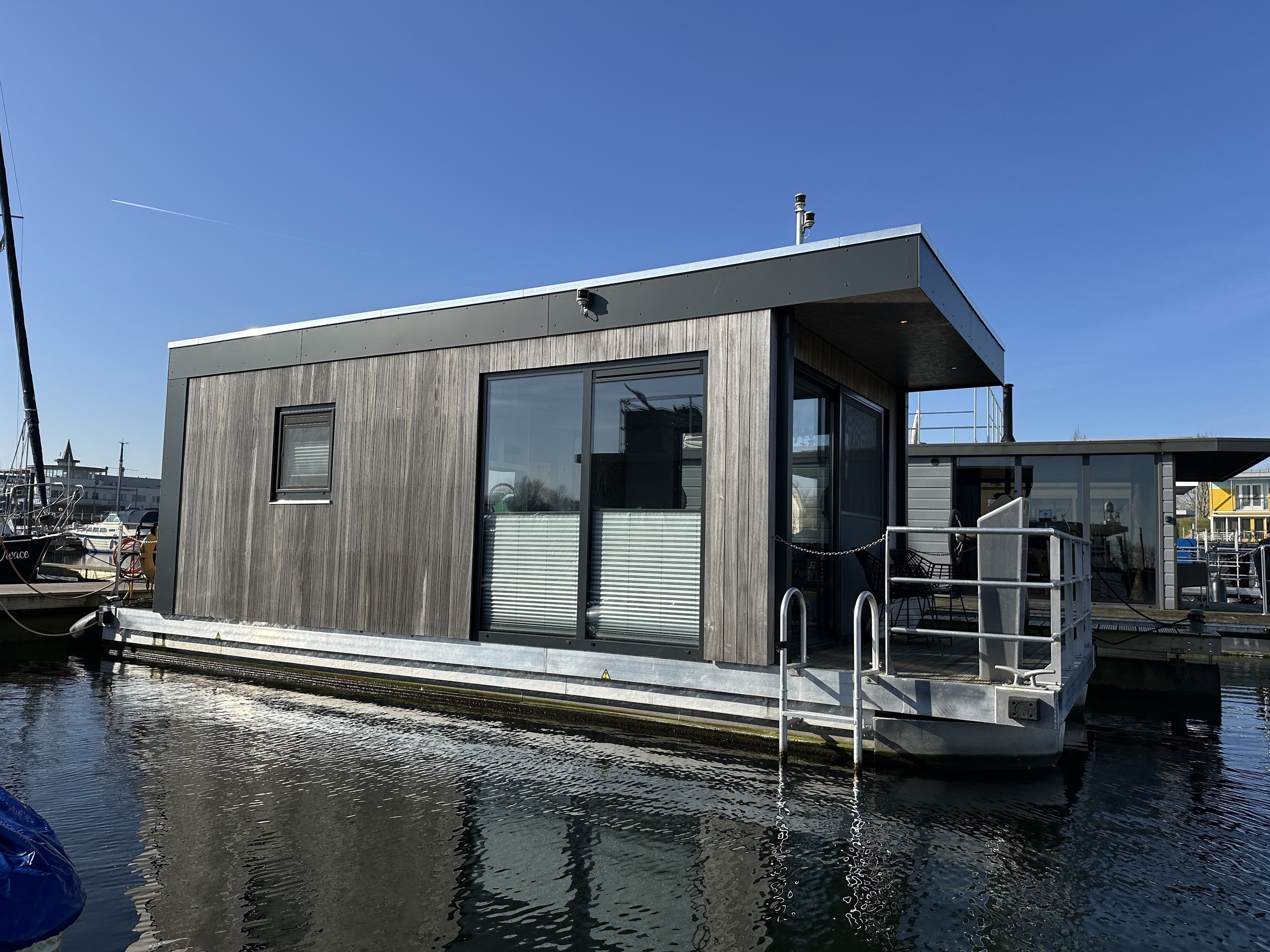 Gielissen Marin Home 32 Tiny Houseboat