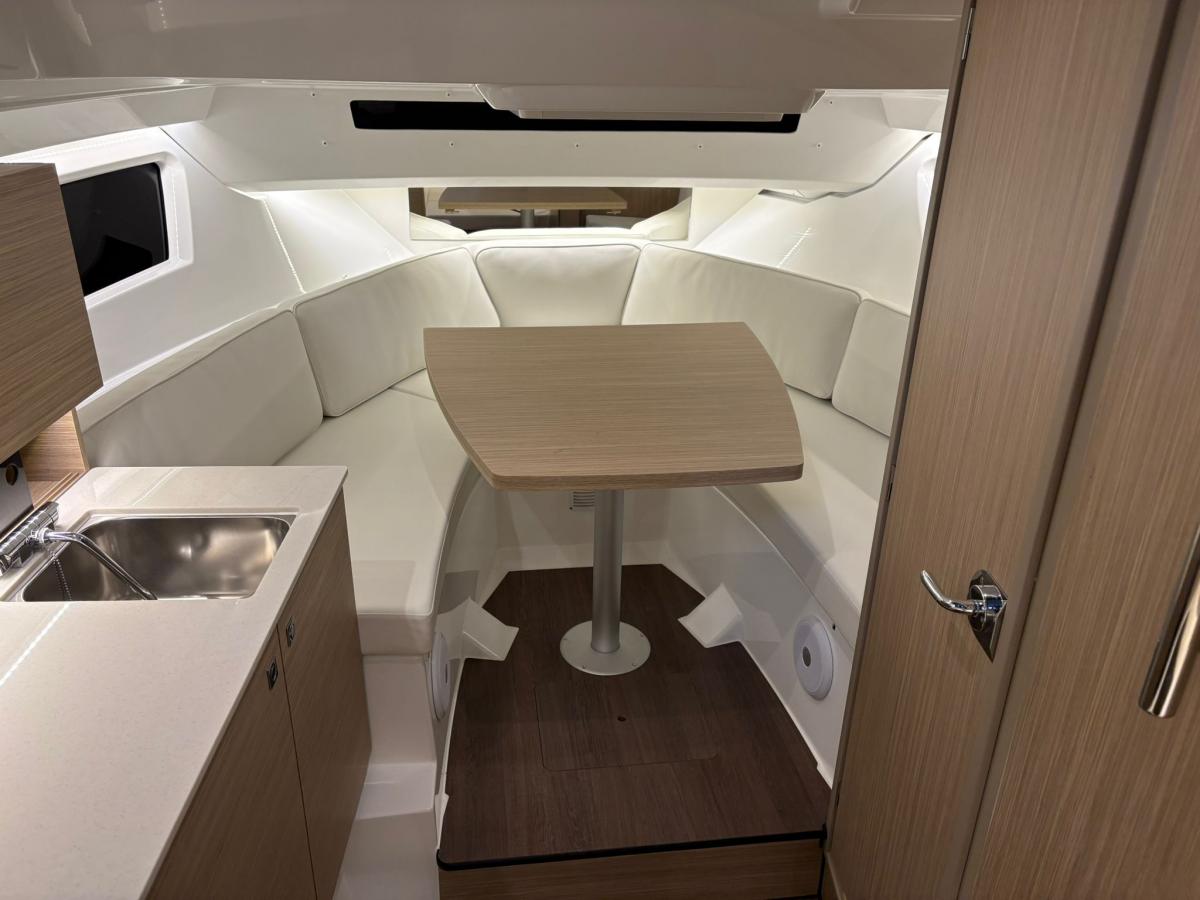 Jeanneau Cap Camarat 9.0 WA S2