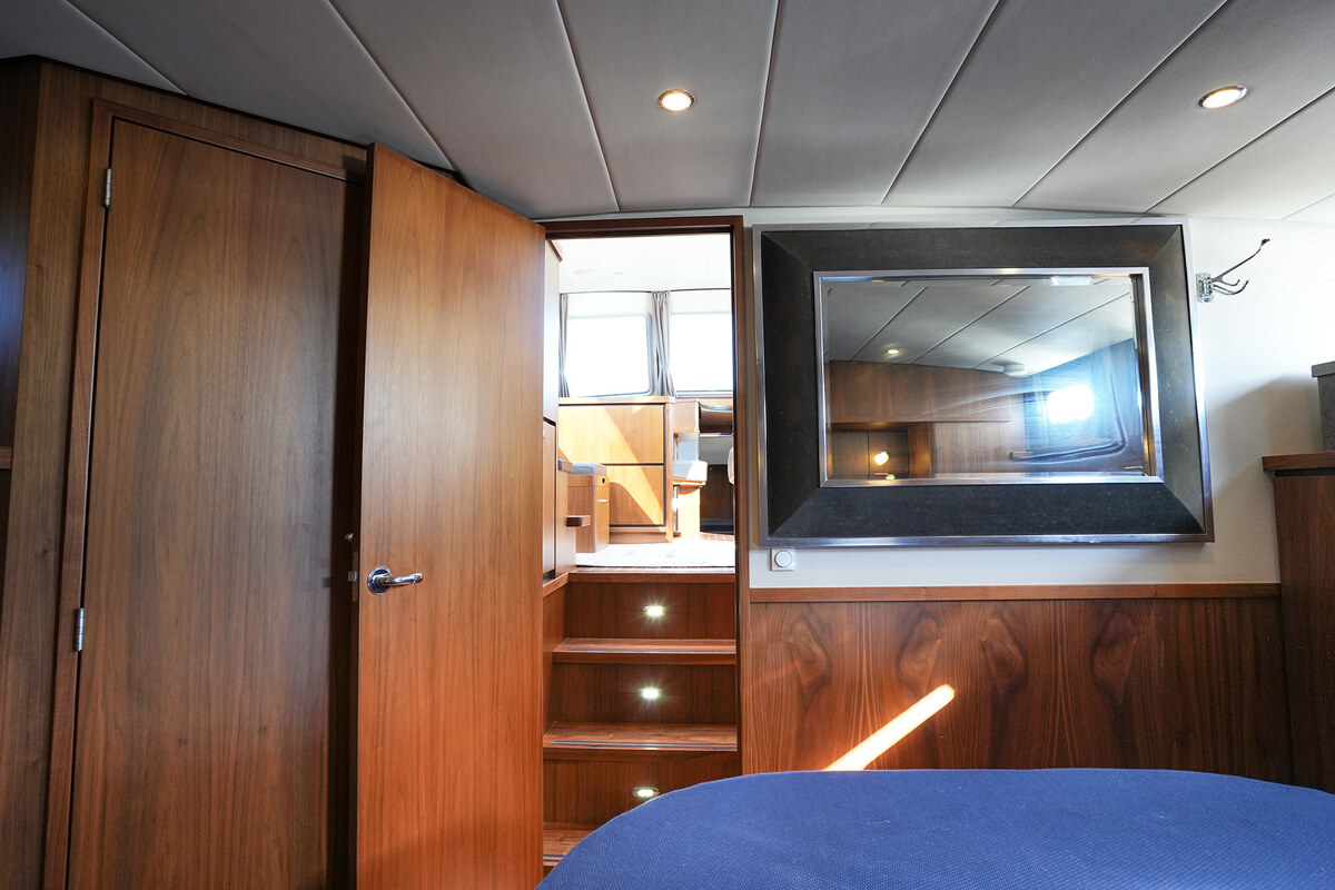 Linssen Grand Sturdy 410 AC Variotop met stabilisator