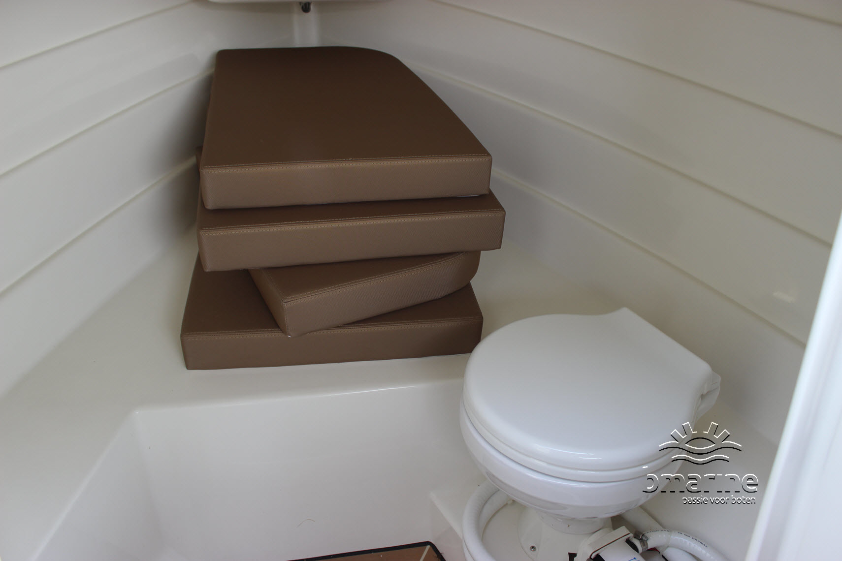 Waterspoor 777 Aviator