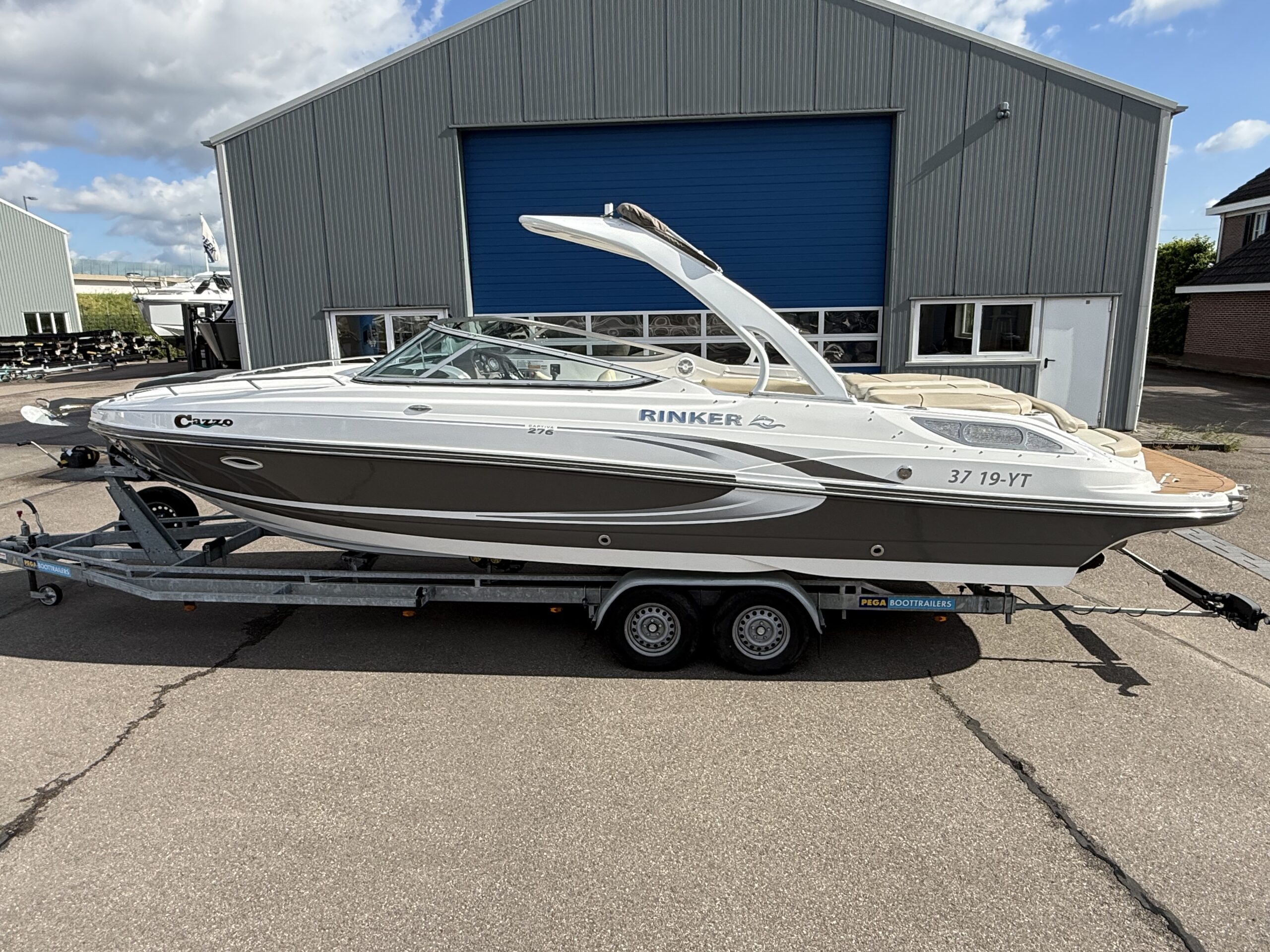 Rinker 276 Captiva Cuddy incl. trailer