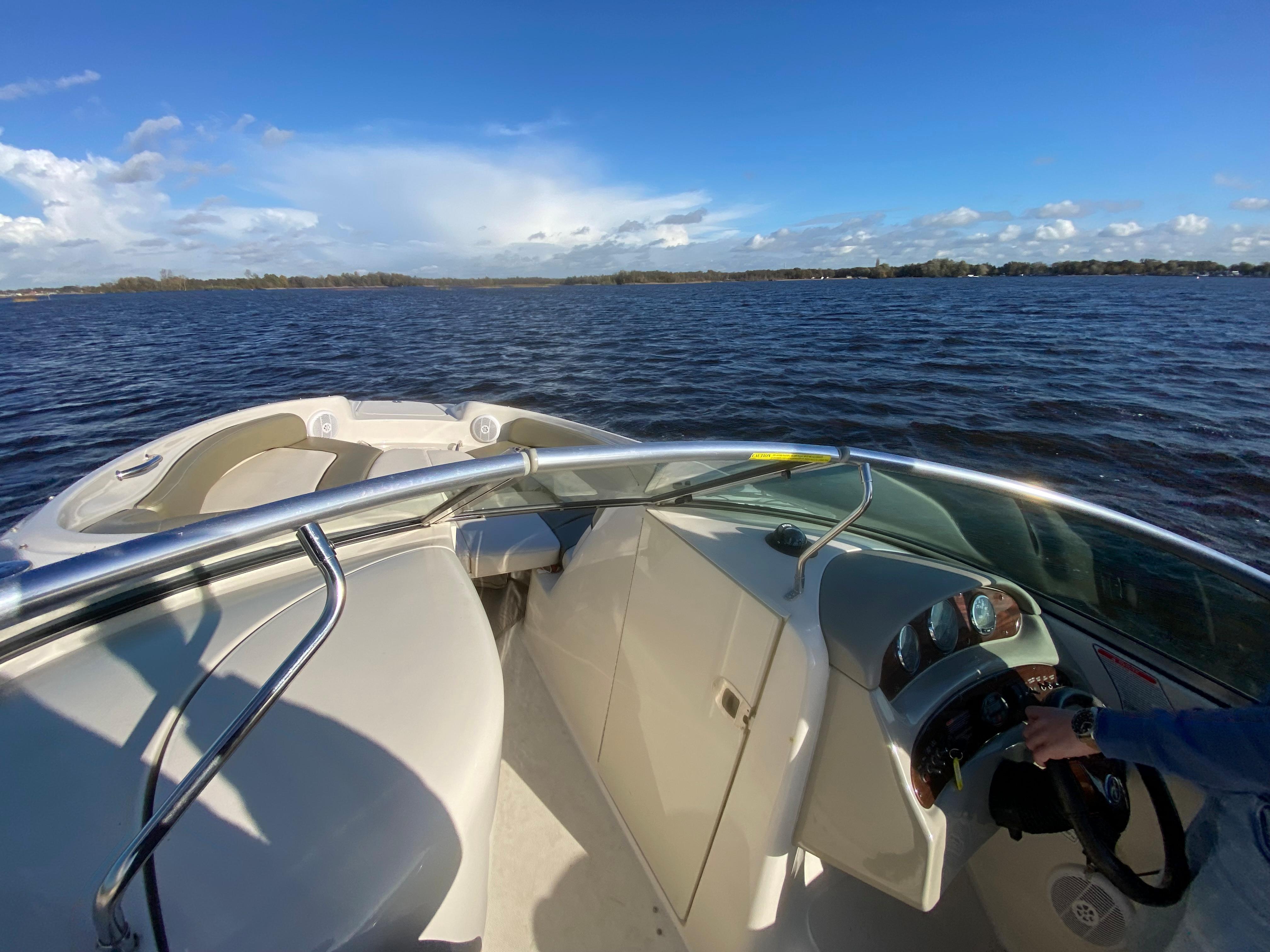 Sea Ray 240 Sundeck