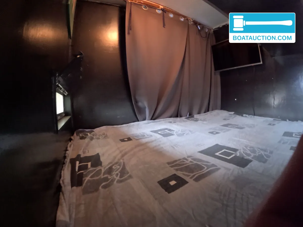 Loosdrecht Houseboat