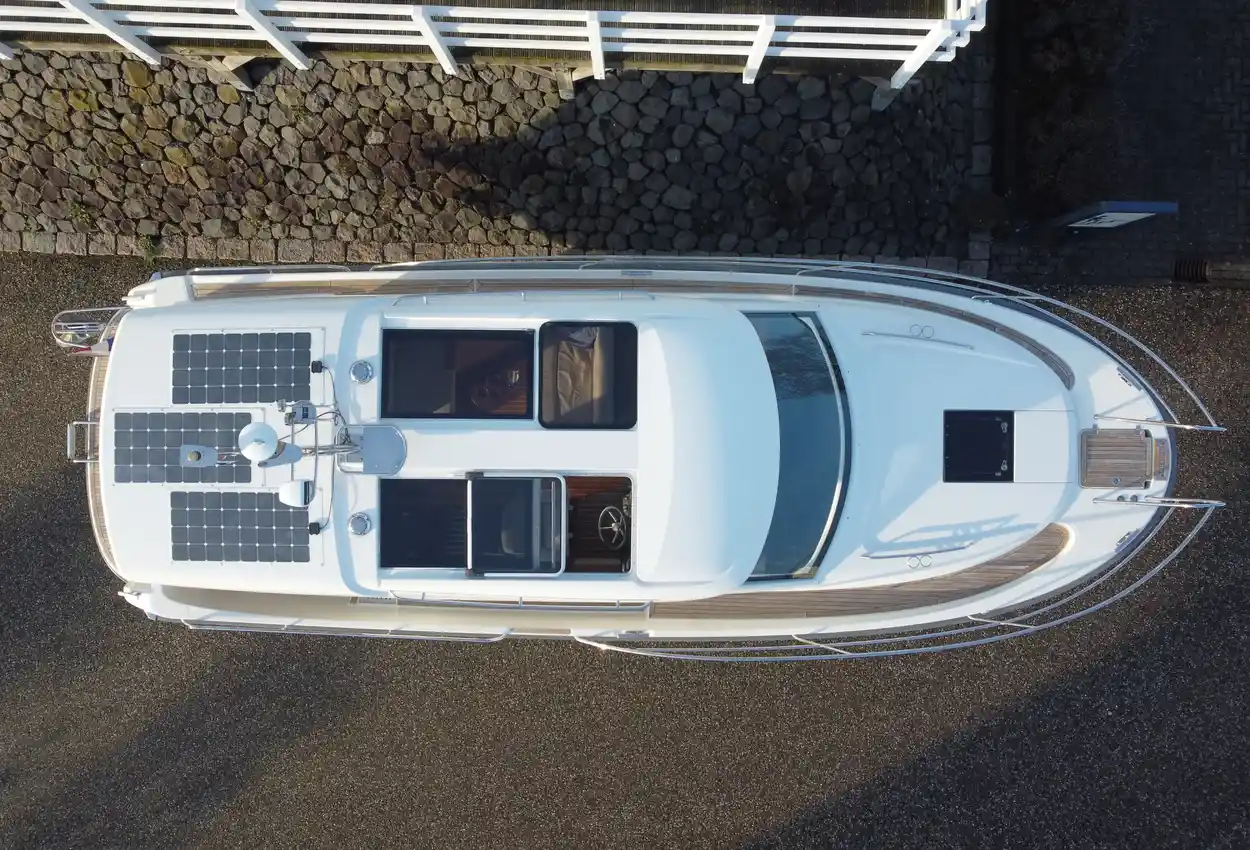 Nimbus 305 Coupe