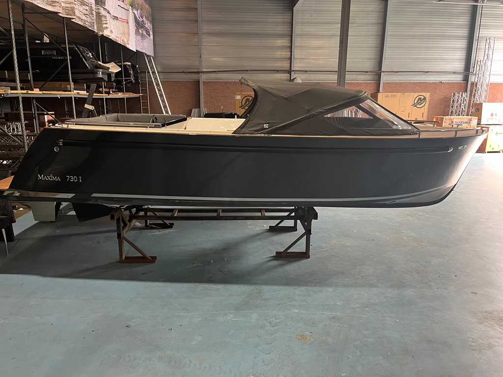Maxima Boats Aanbieding -  730I met Vetus 42 pk Diesel in donkergrijs op voorraad!