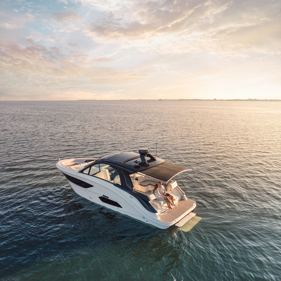 Sea Ray Sundancer 370