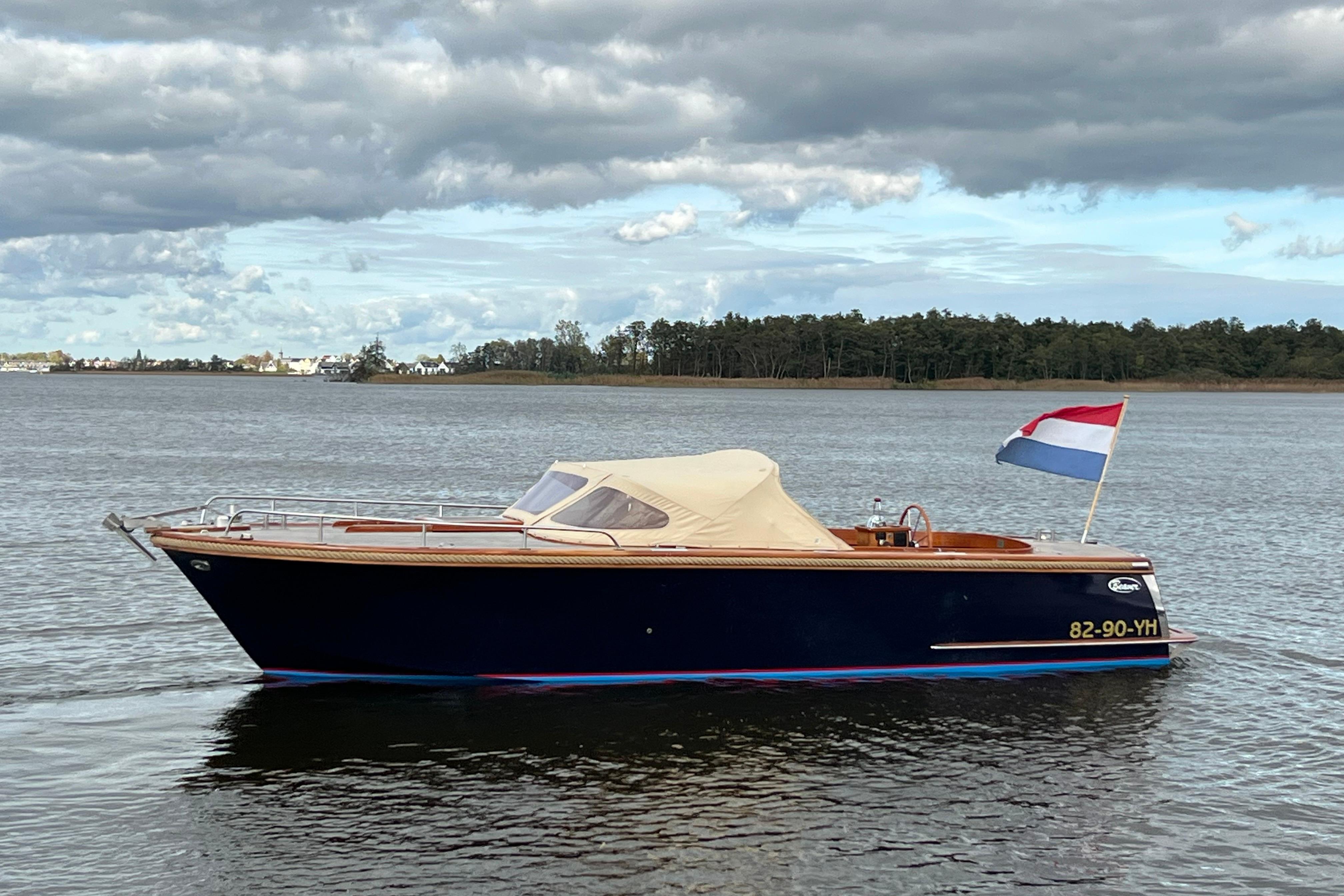 Beaver Yachts 28 Picknick Lounge