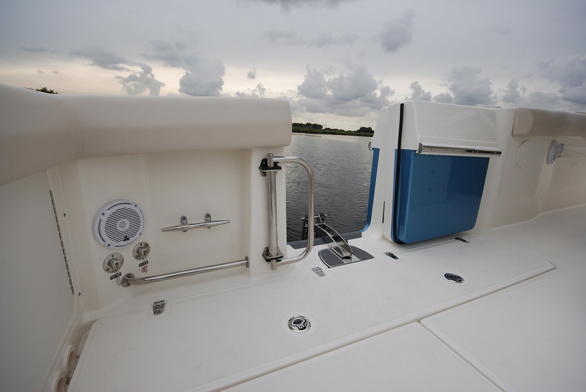 Boston Whaler 330 Outrage