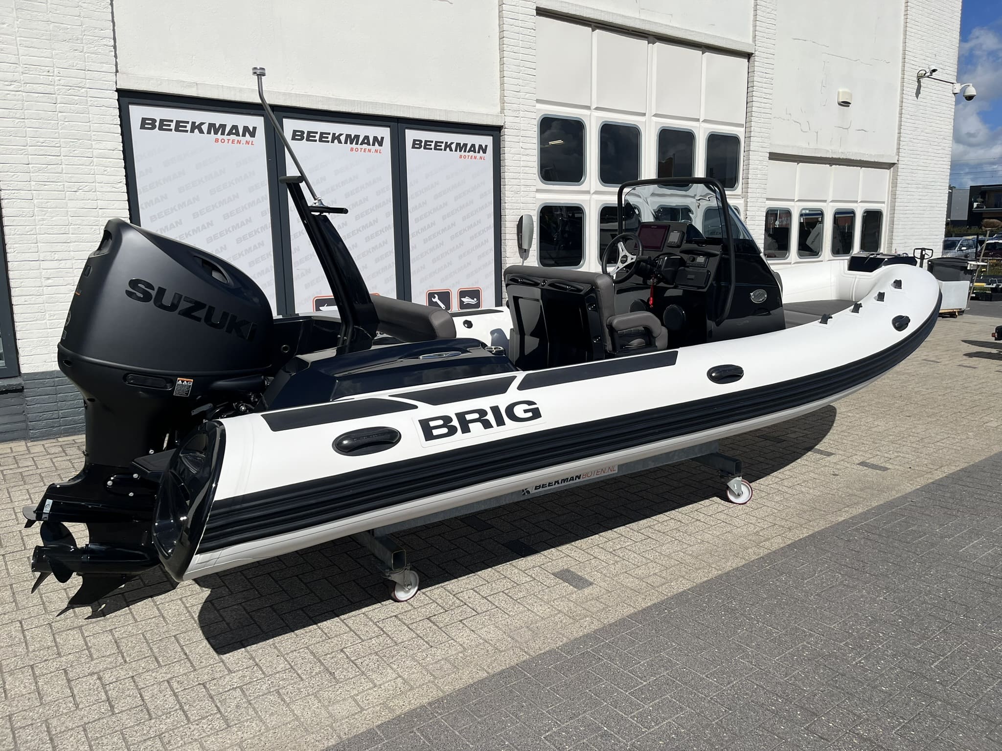 Brig Eagle 6