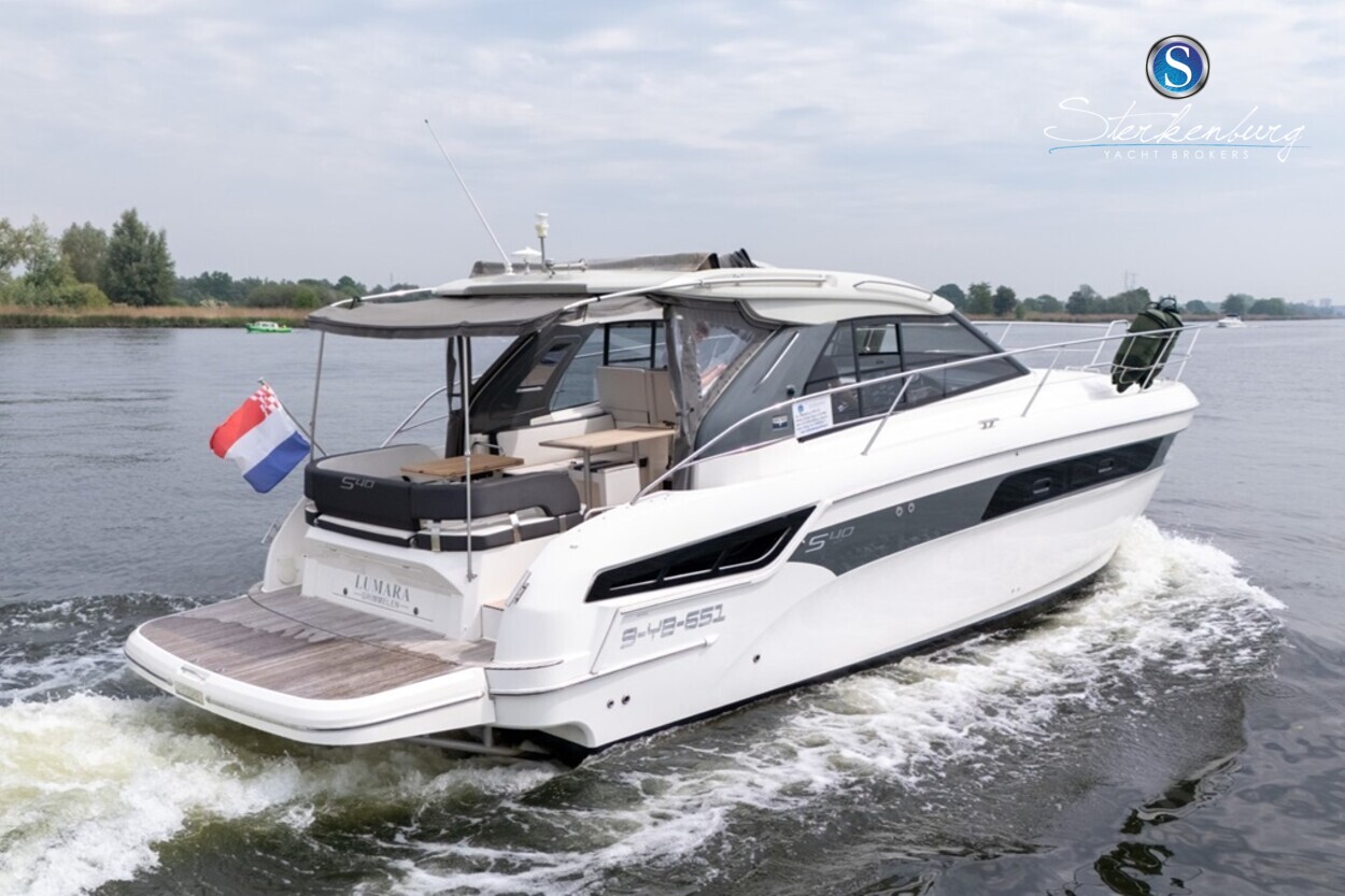 Bavaria S 40 HT hoofdfoto: 1
