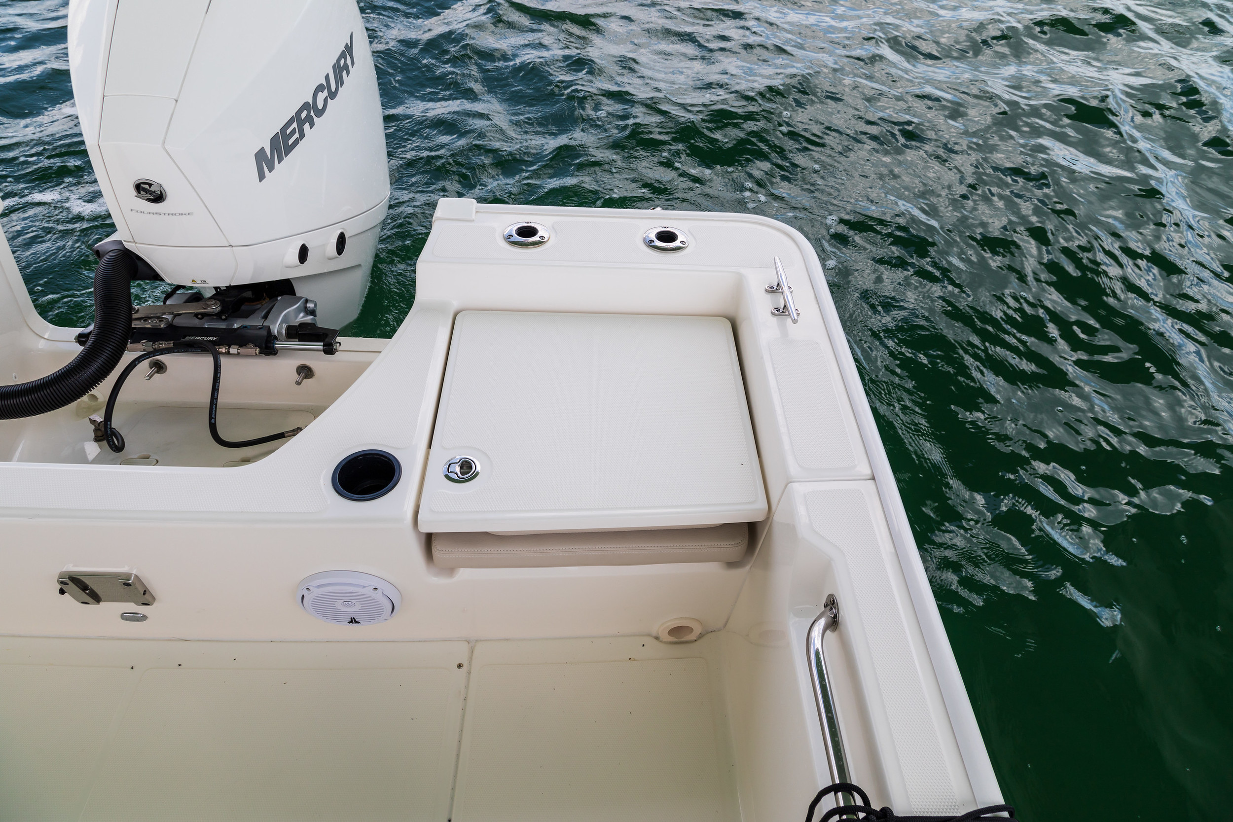 Boston Whaler 210 Montauk
