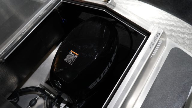 Van Vossen 600 Tender & ZONDAGS GEOPEND