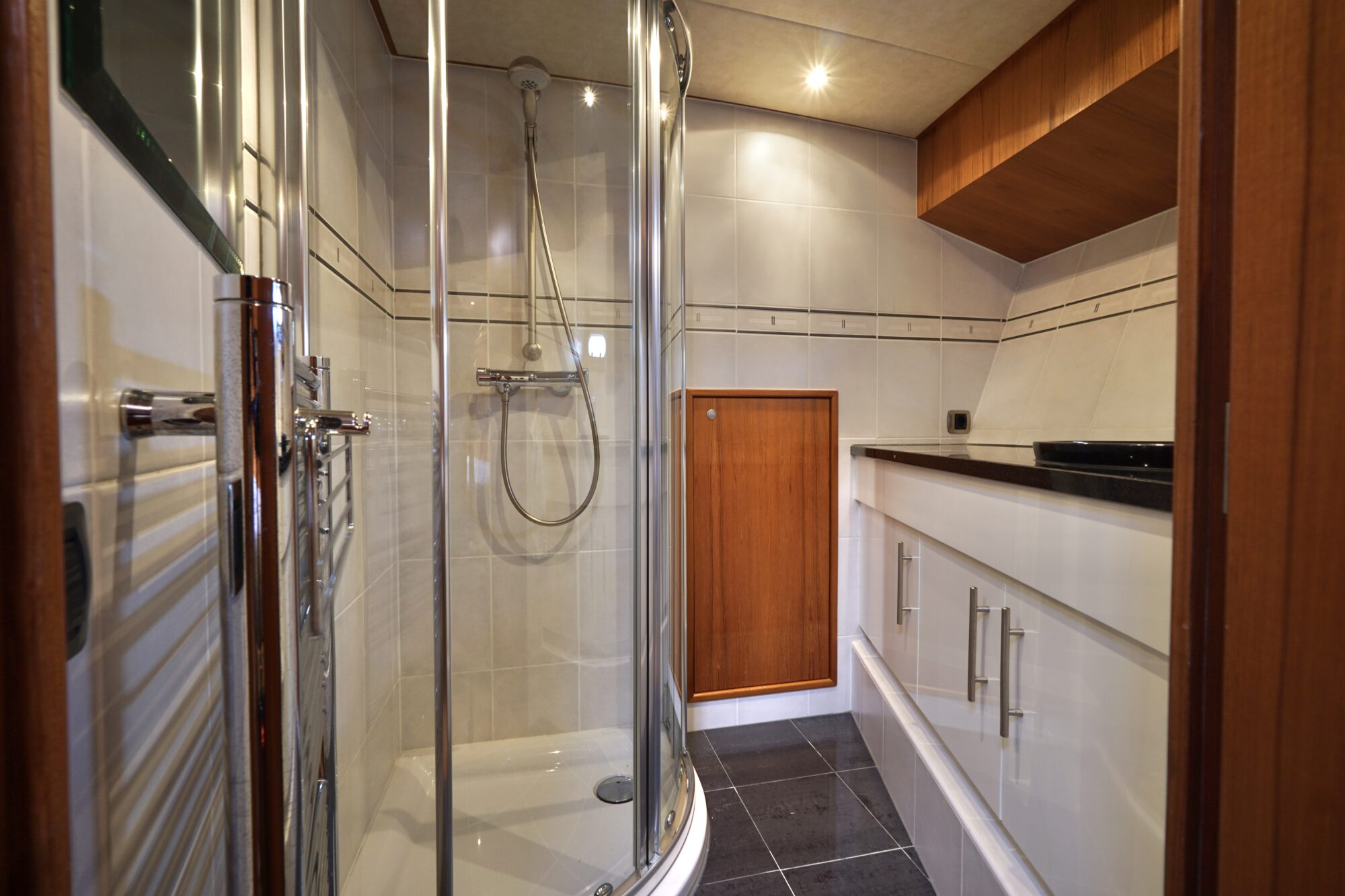 Van den Hoven Exclusive 18.00 VS