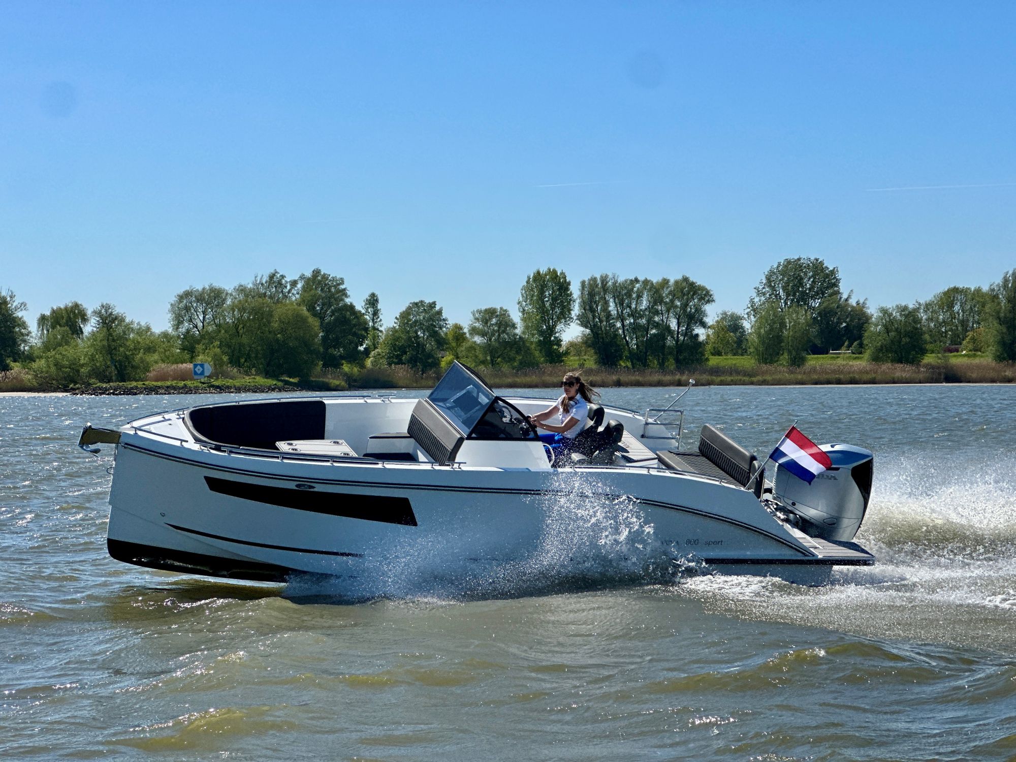 Maxima Boats 800 Sport
