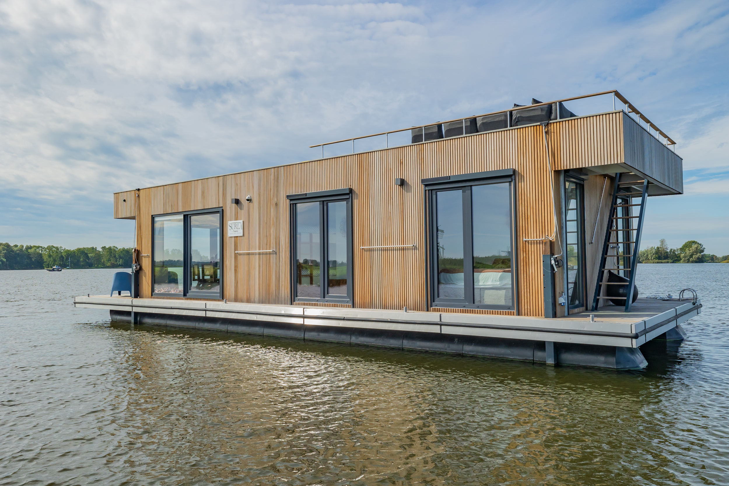 Surla (met Tender) Houseboat 15 Volledig Elektrisch With Charter