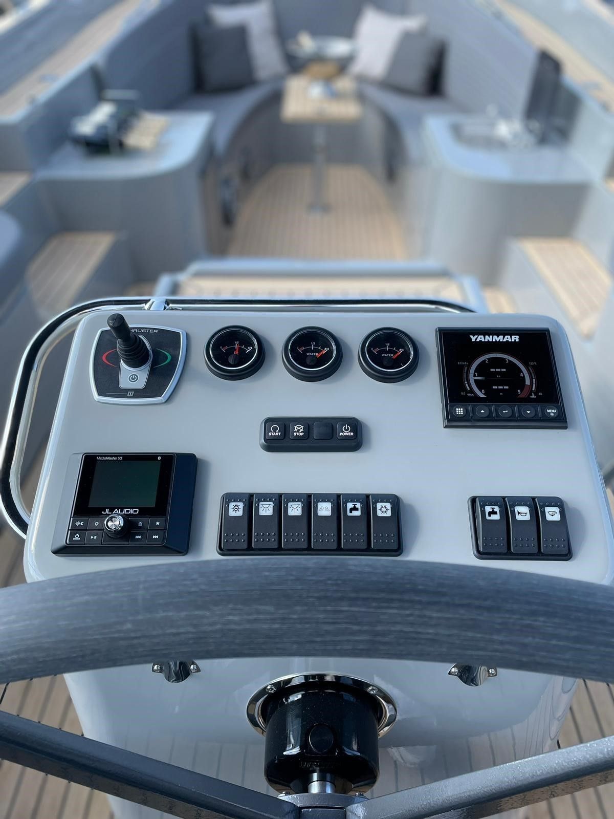 Seafury 900 Soft-top