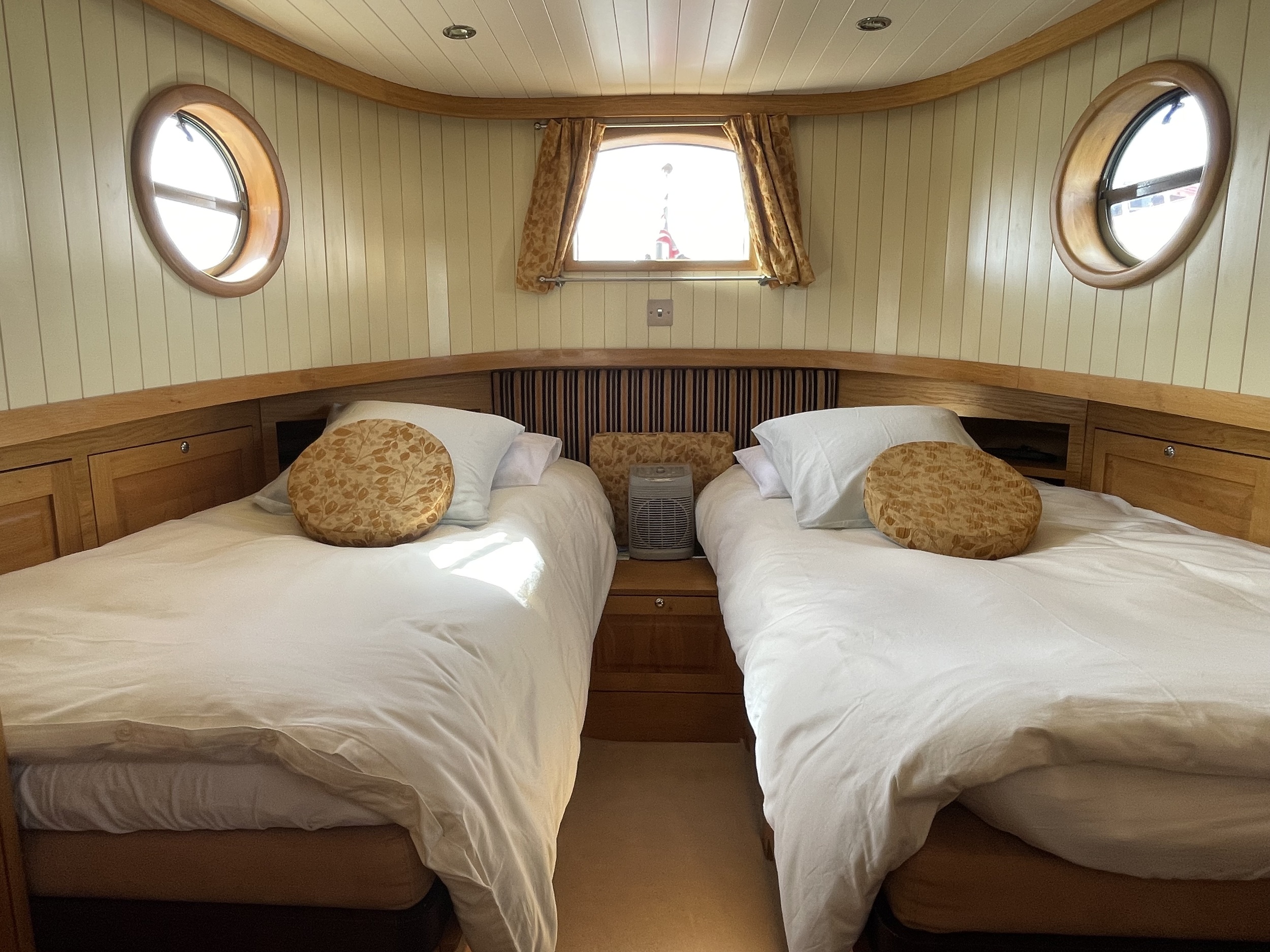 Aqualine Voyager 65 Ft