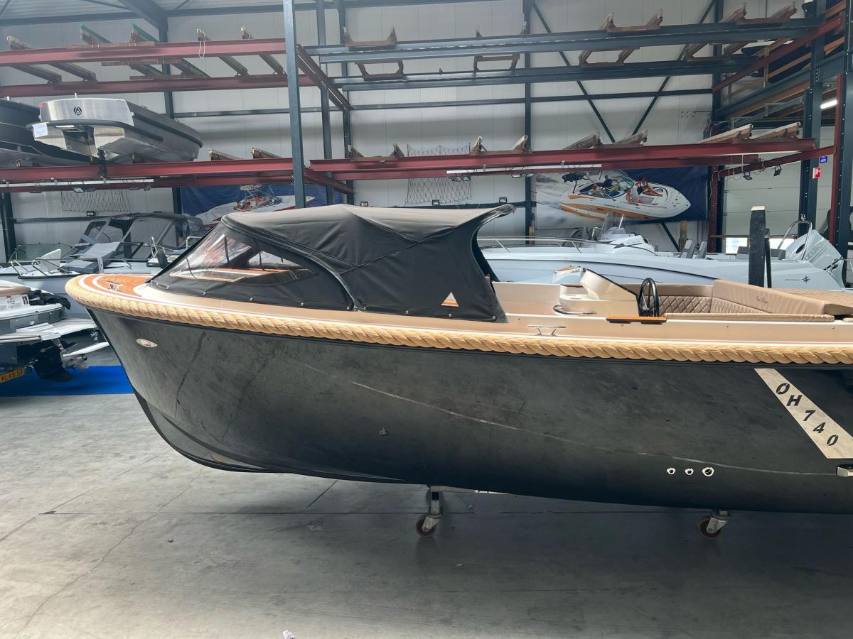 Oud Huijzer 740 Tender