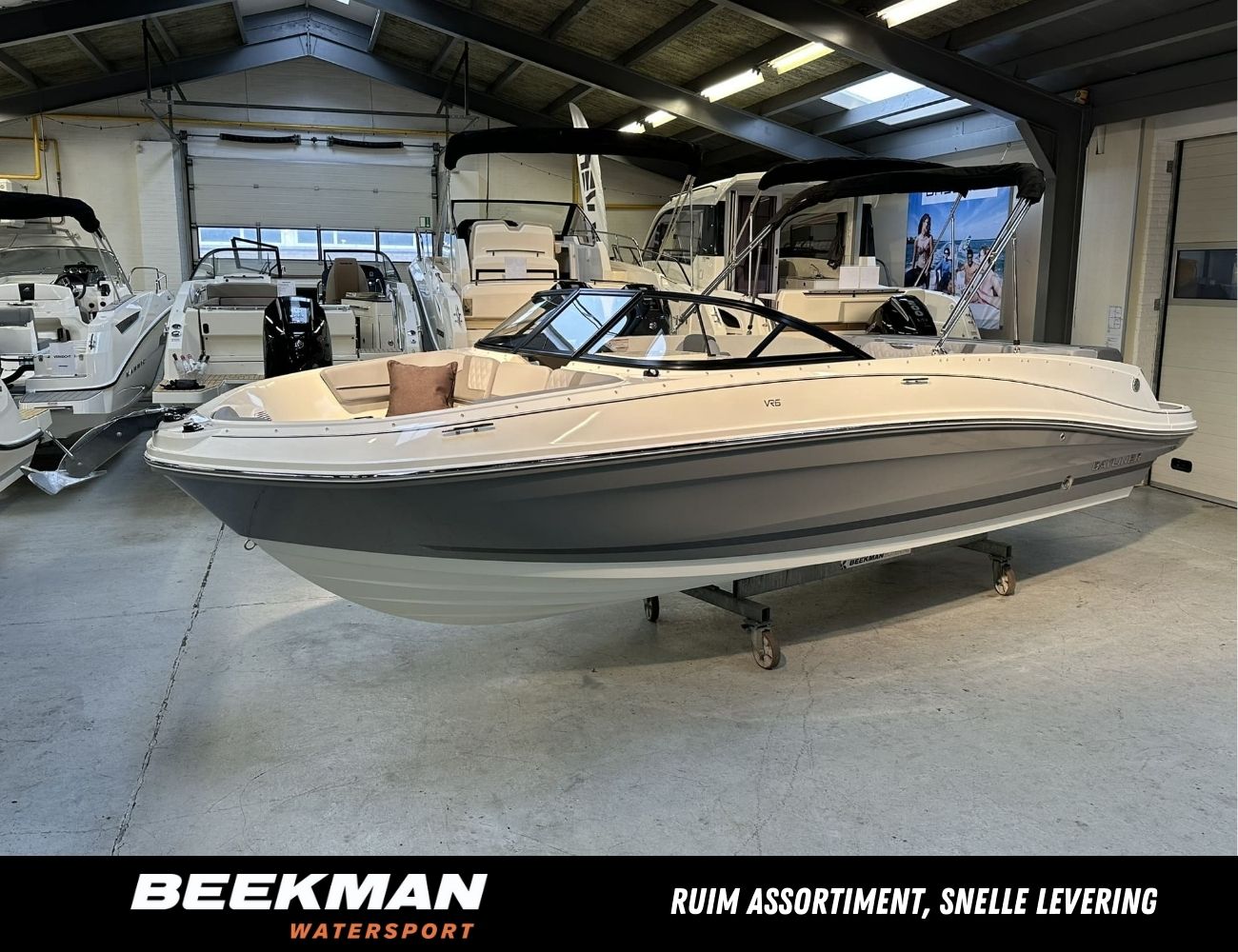 Bayliner VR6 Bowrider hoofdfoto: 1