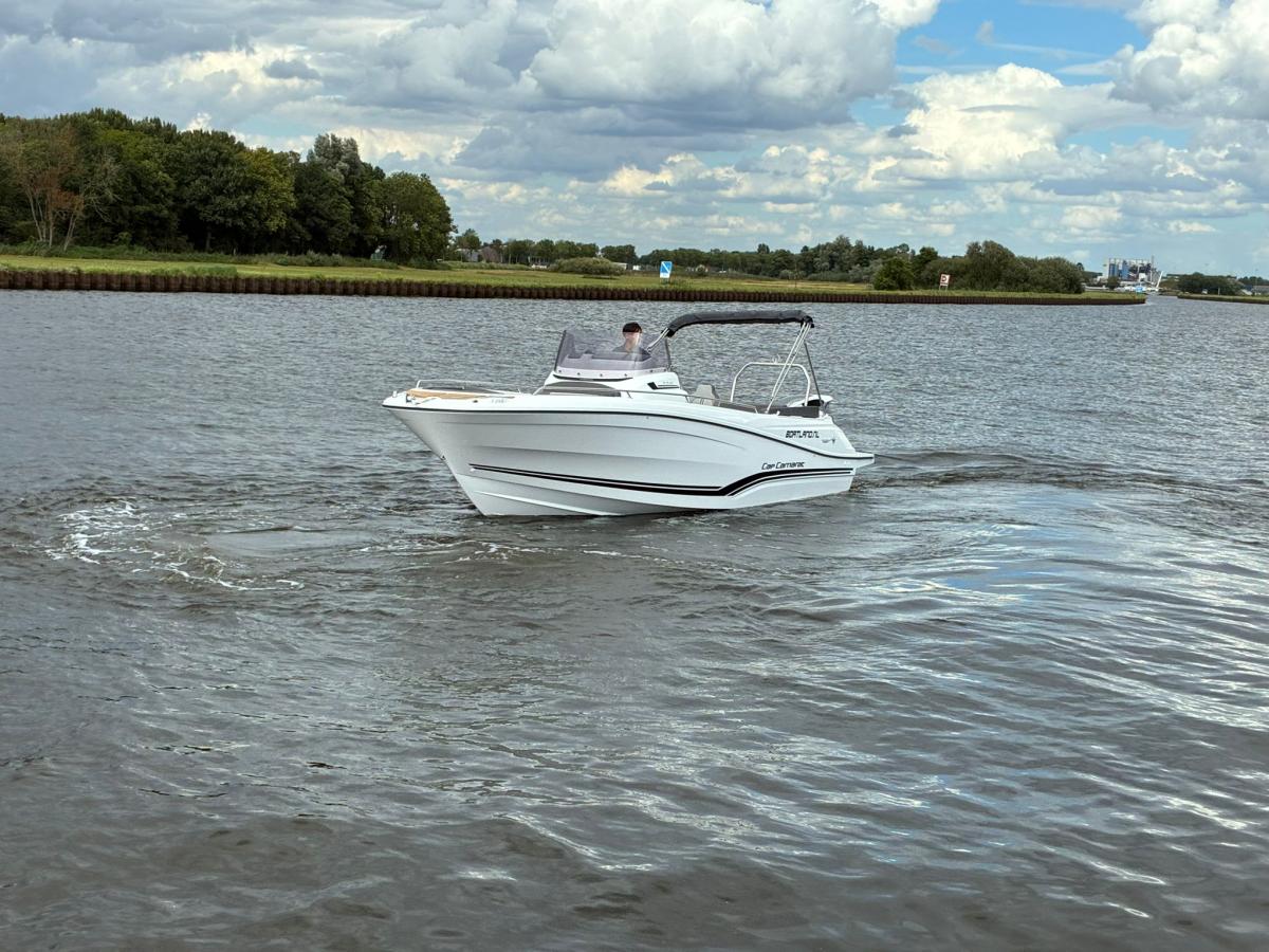 Jeanneau Cap Camarat 7.5 CC Serie 3