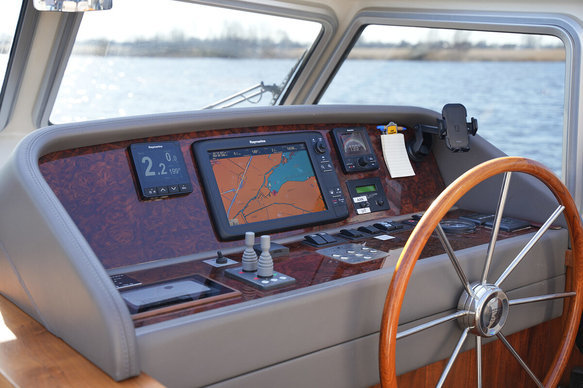 Linssen Grand Sturdy 410 AC Variotop met stabilisator