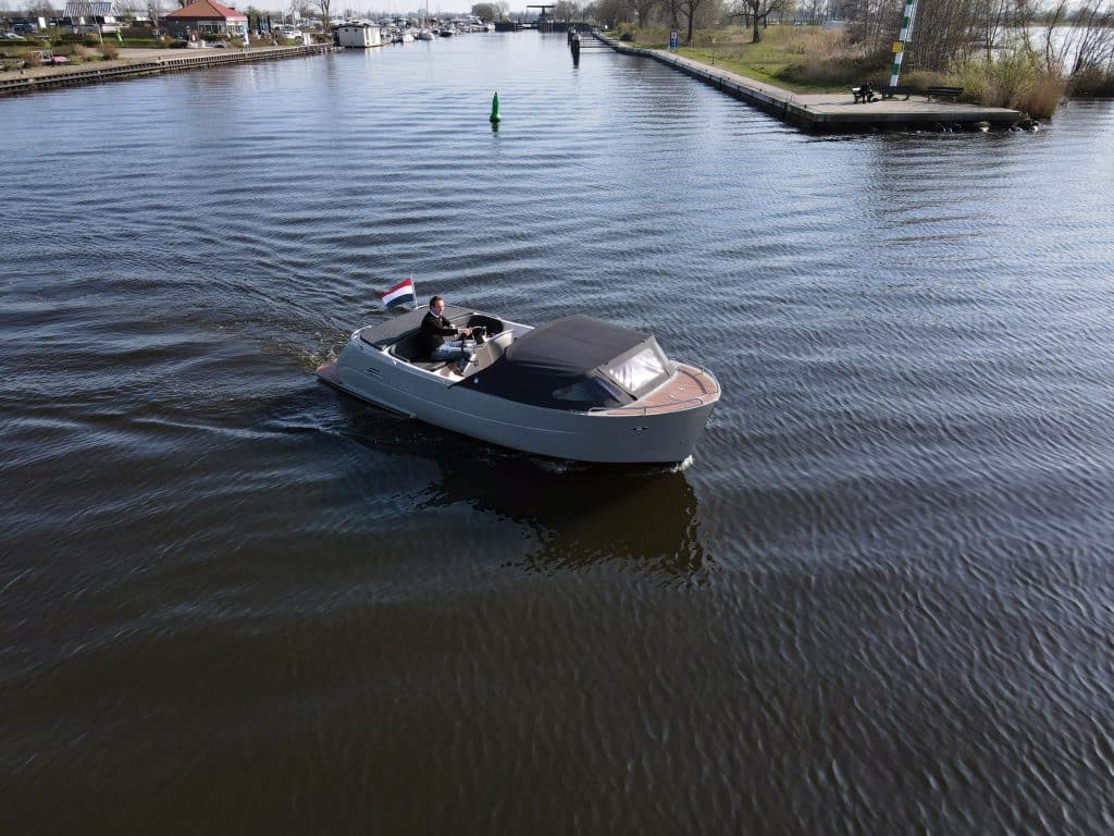 Primeur 710 Tender