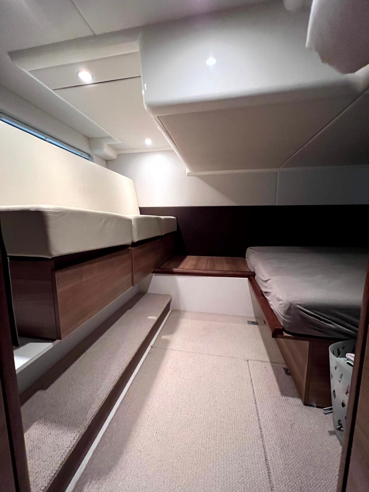 Sealine Sealine F 42 Flybridge