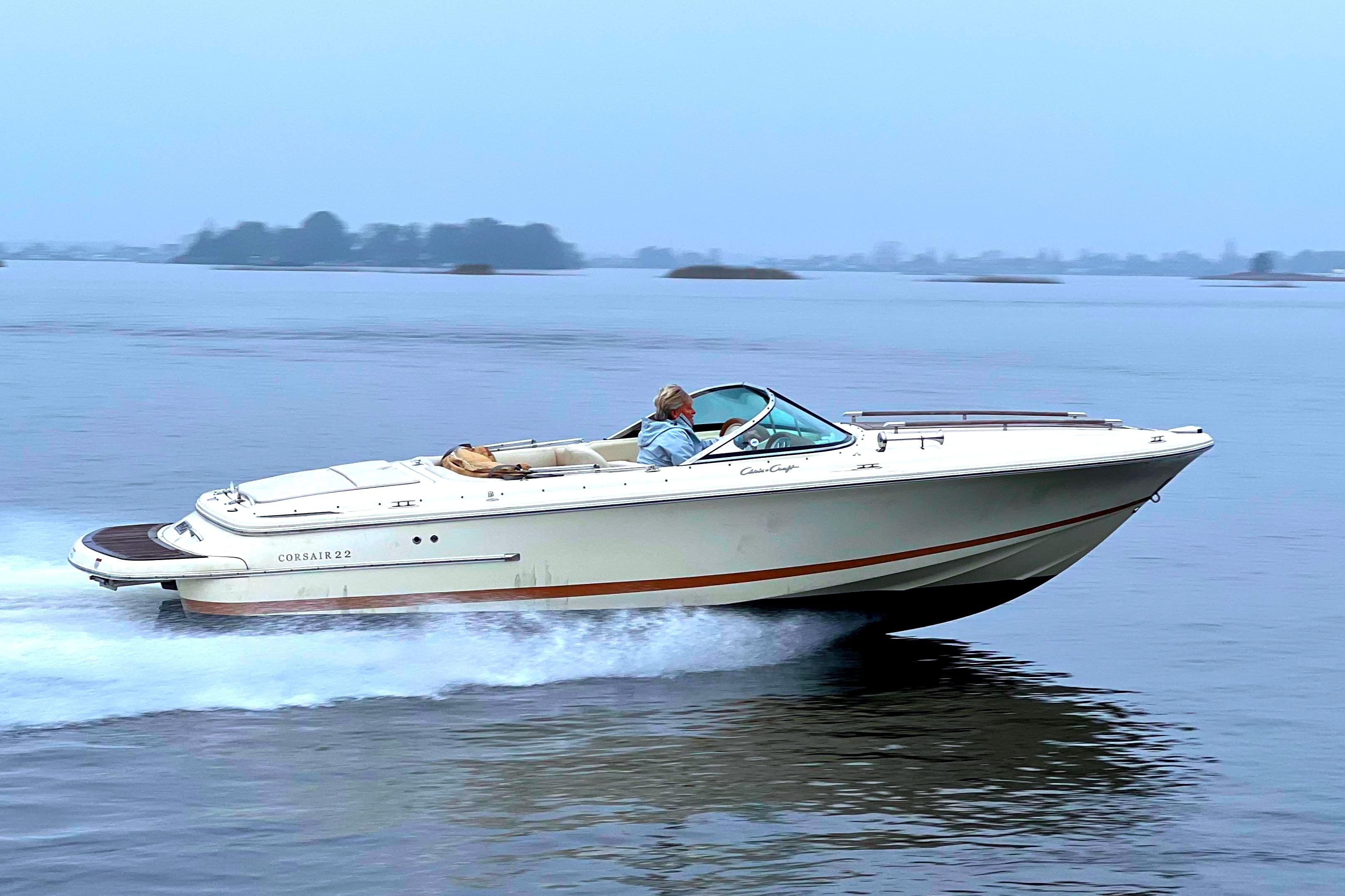 Chris-Craft Corsair 22